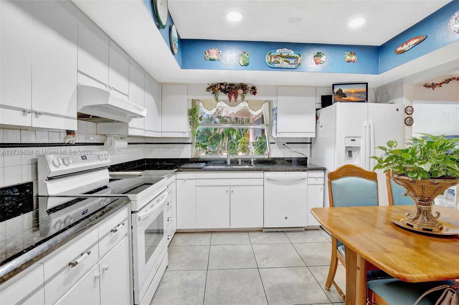 Small Image of 1720 NORTH WEST 85TH WAY, Pembroke Pines Number 23