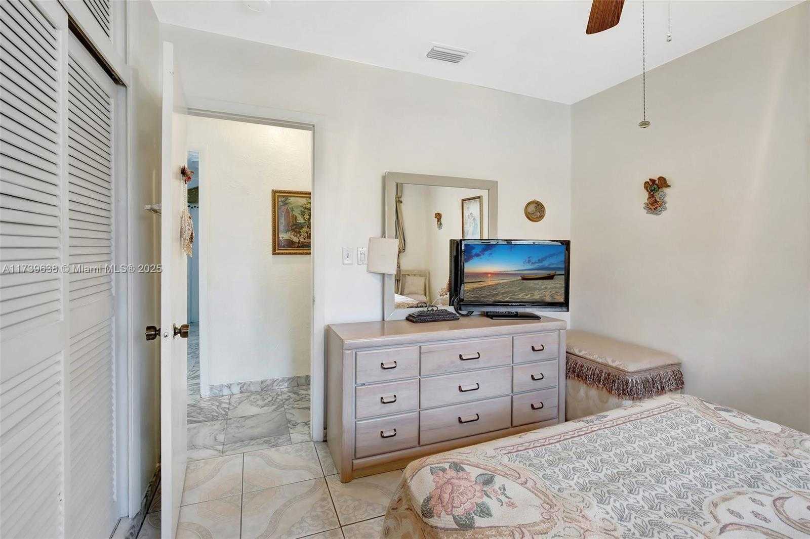 Small Image of 1720 NORTH WEST 85TH WAY, Pembroke Pines Number 25