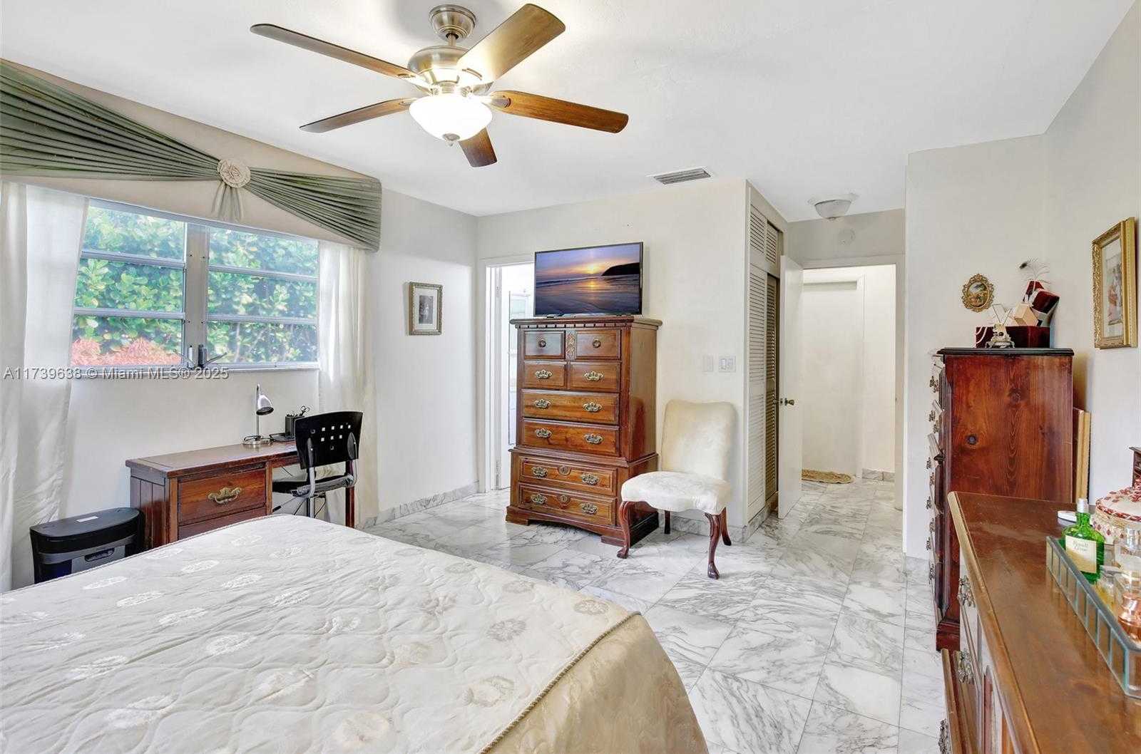 Small Image of 1720 NORTH WEST 85TH WAY, Pembroke Pines Number 34