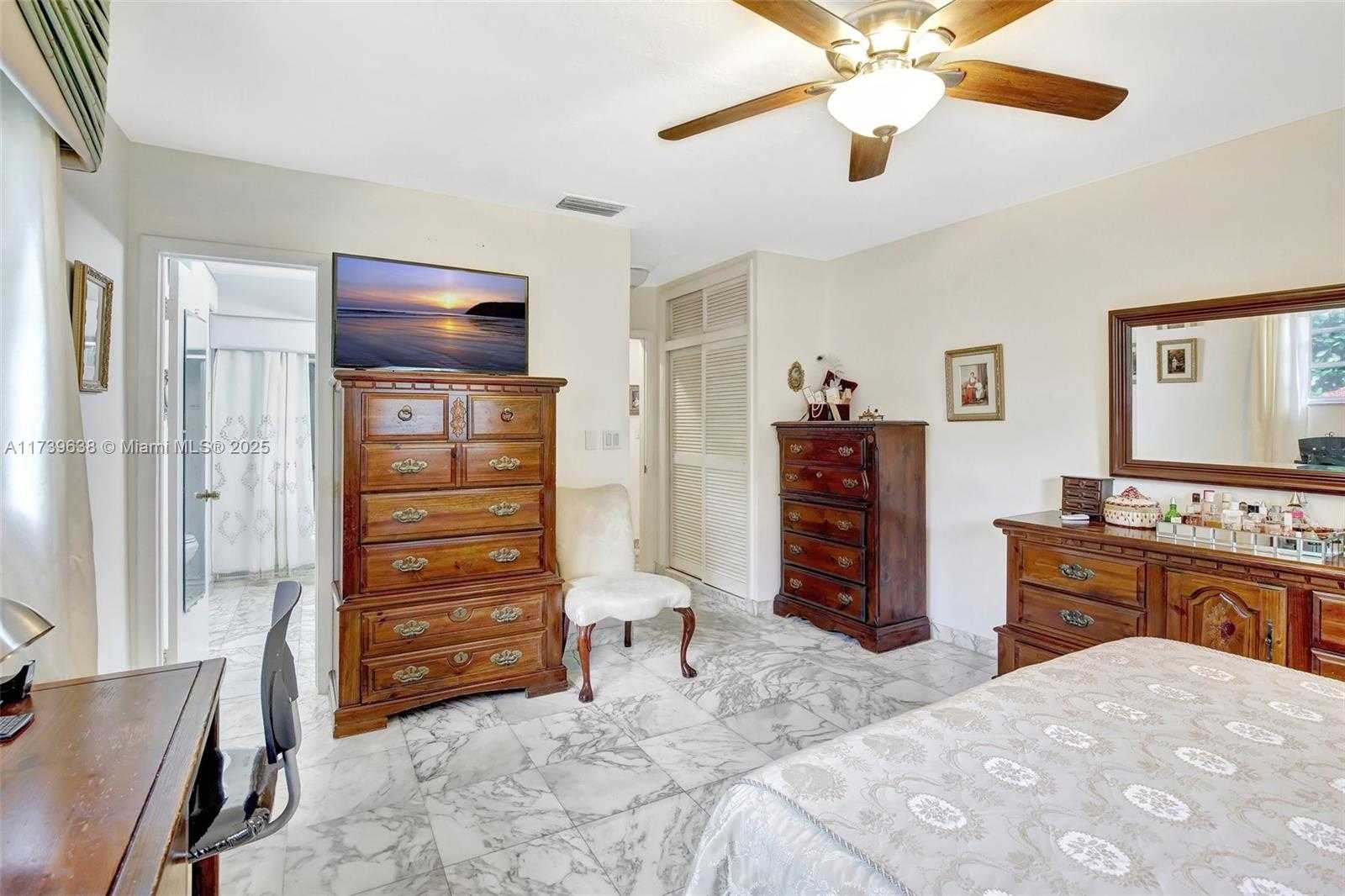 Small Image of 1720 NORTH WEST 85TH WAY, Pembroke Pines Number 35