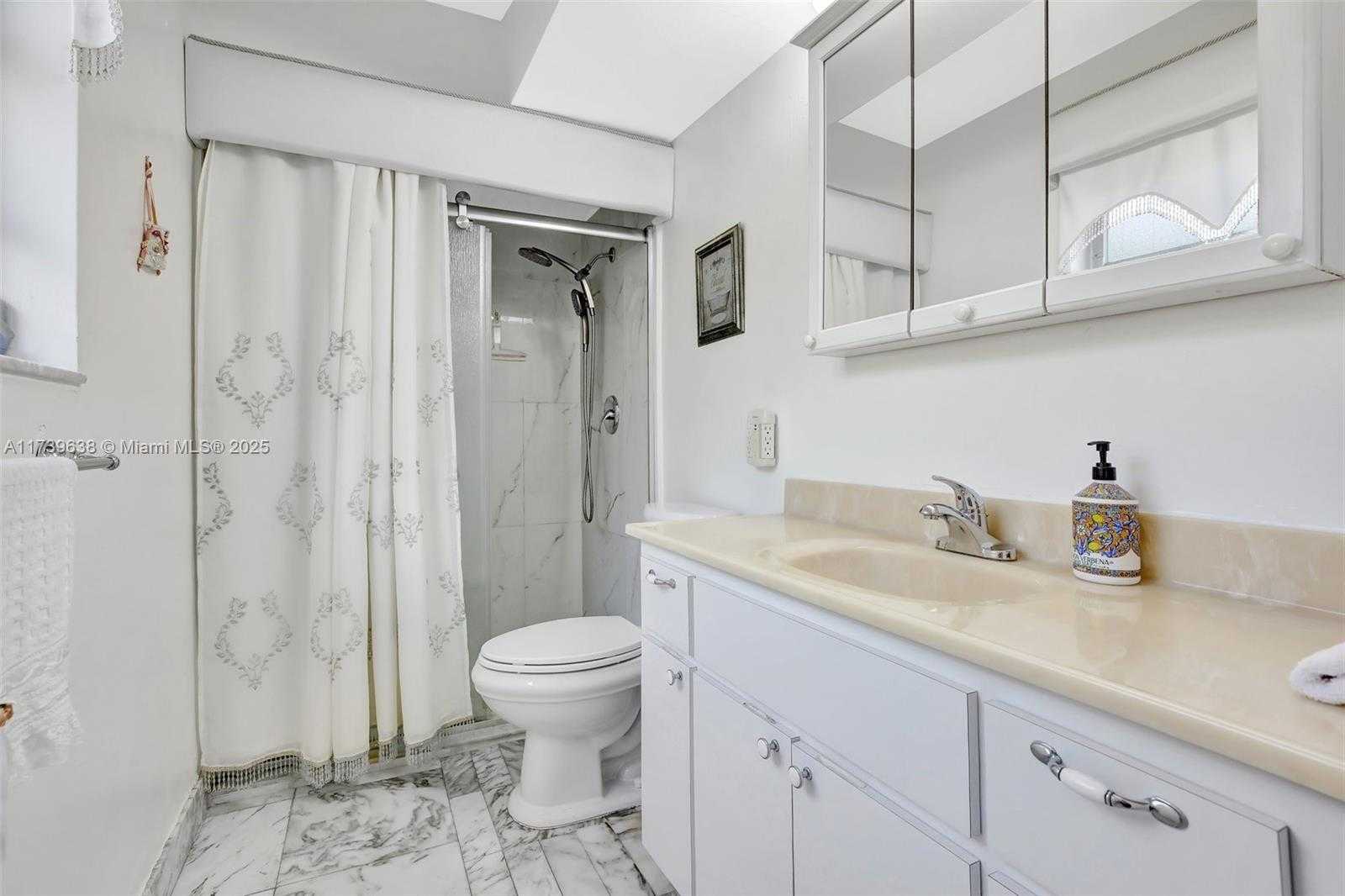 Small Image of 1720 NORTH WEST 85TH WAY, Pembroke Pines Number 37