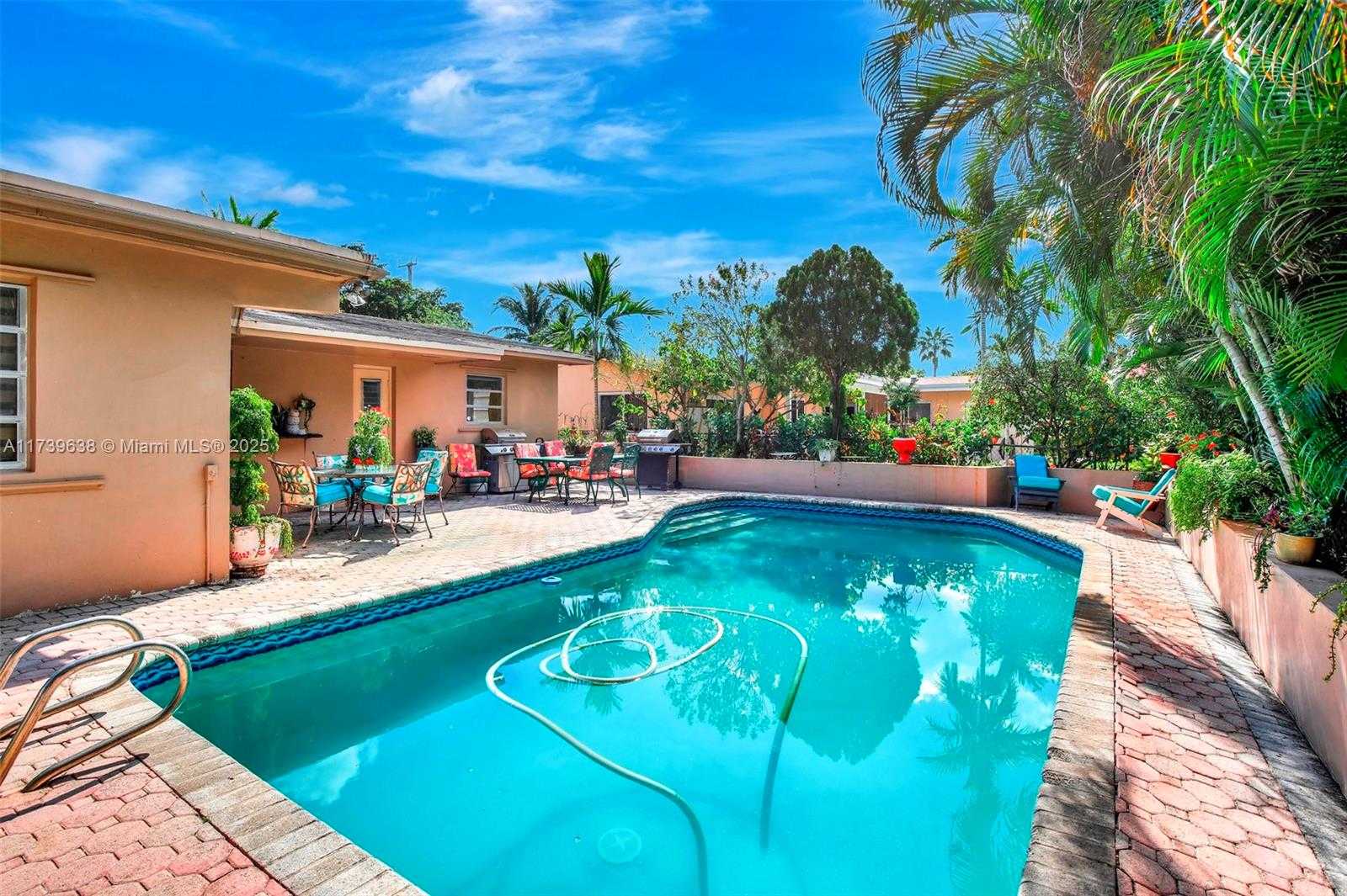 Small Image of 1720 NORTH WEST 85TH WAY, Pembroke Pines Number 41