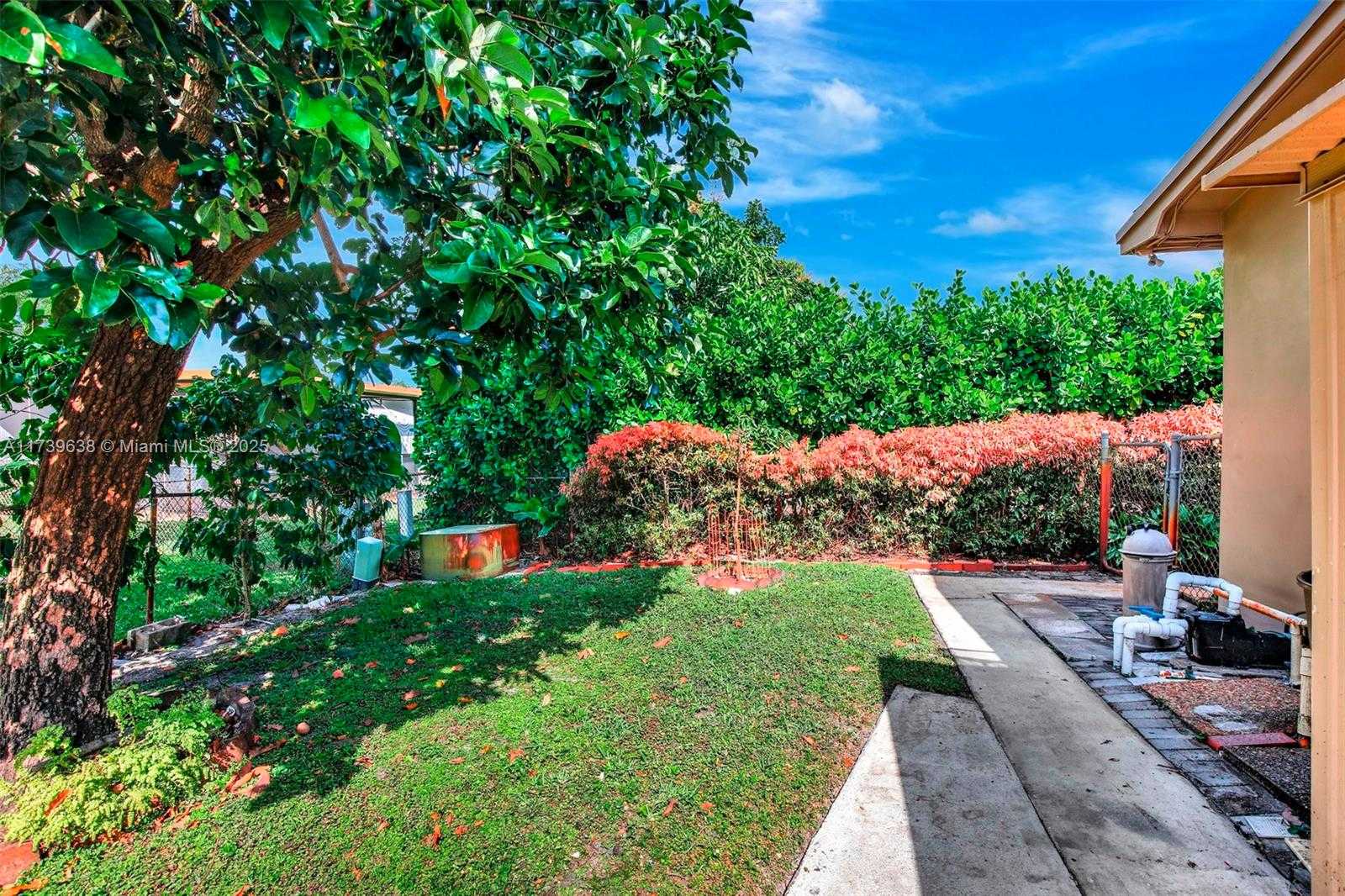 Small Image of 1720 NORTH WEST 85TH WAY, Pembroke Pines Number 44