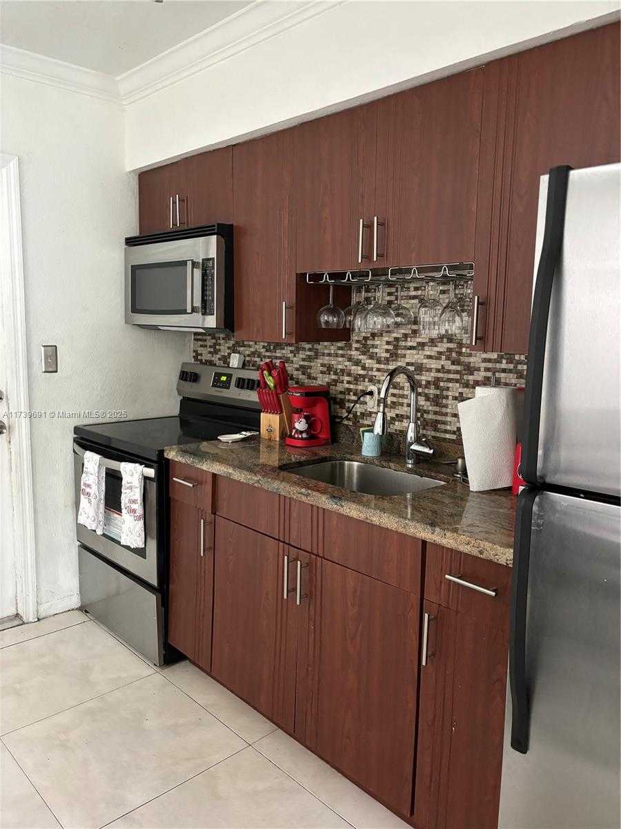 Small Image of 1332 SOUTH WEST 22ND AVE, Fort Lauderdale Number 11