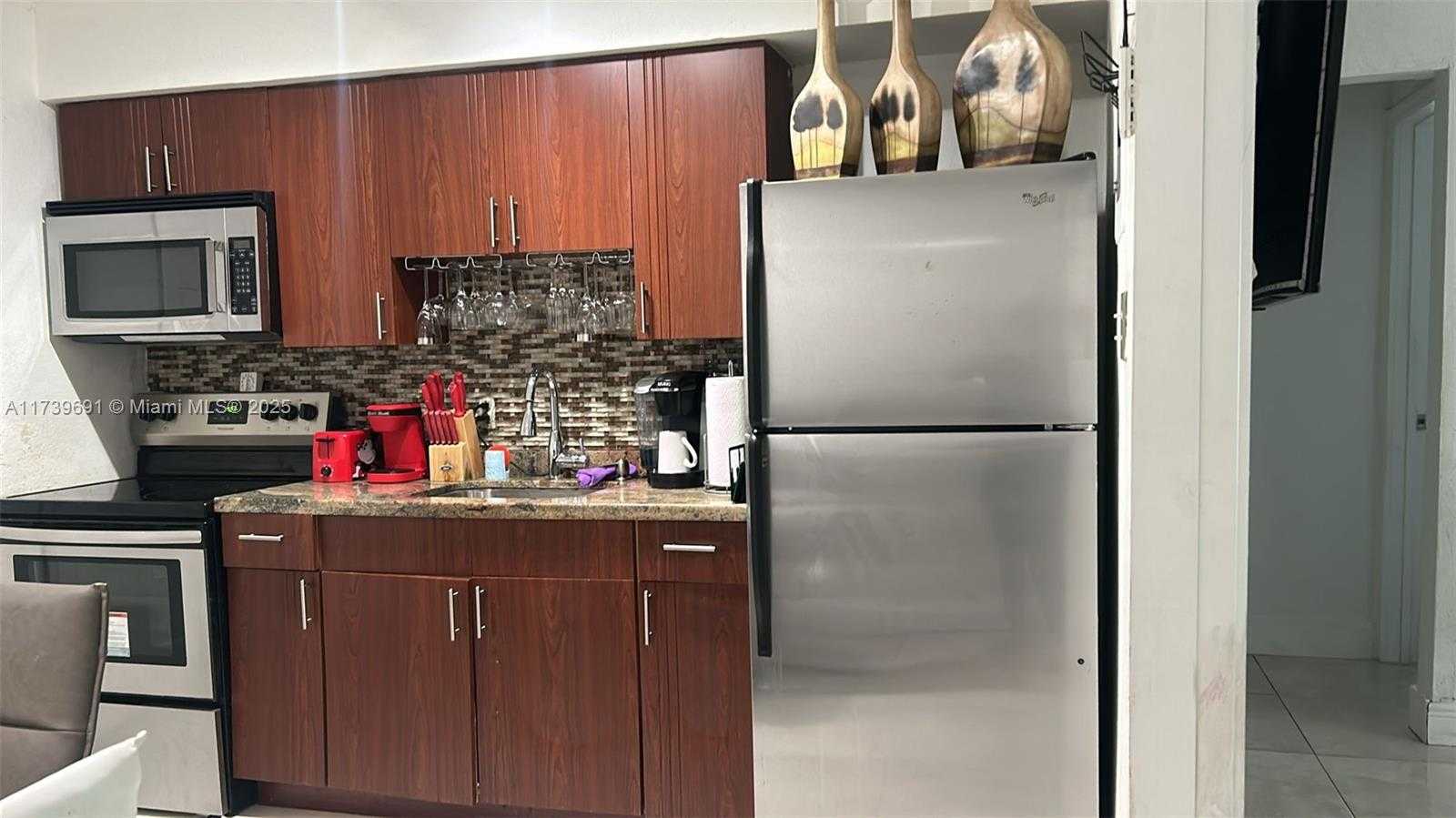 Small Image of 1332 SOUTH WEST 22ND AVE, Fort Lauderdale Number 12