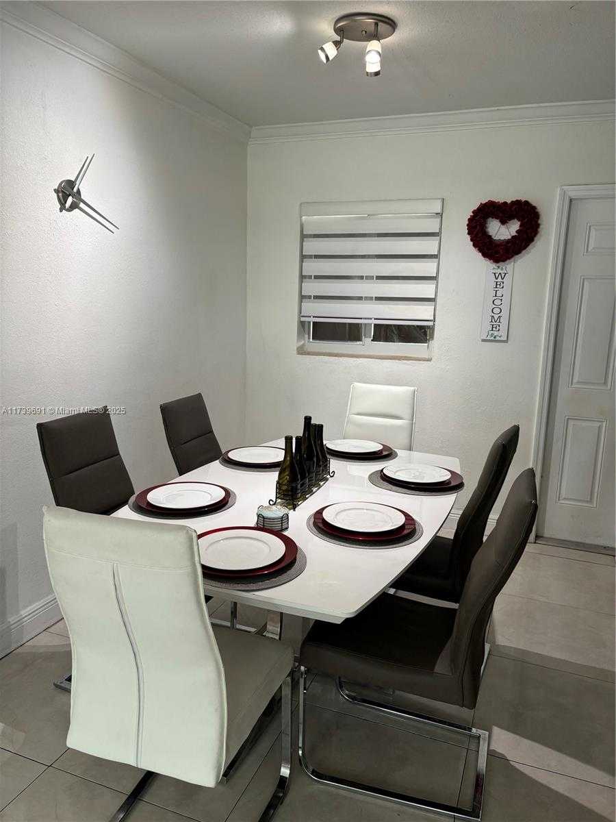 Small Image of 1332 SOUTH WEST 22ND AVE, Fort Lauderdale Number 14