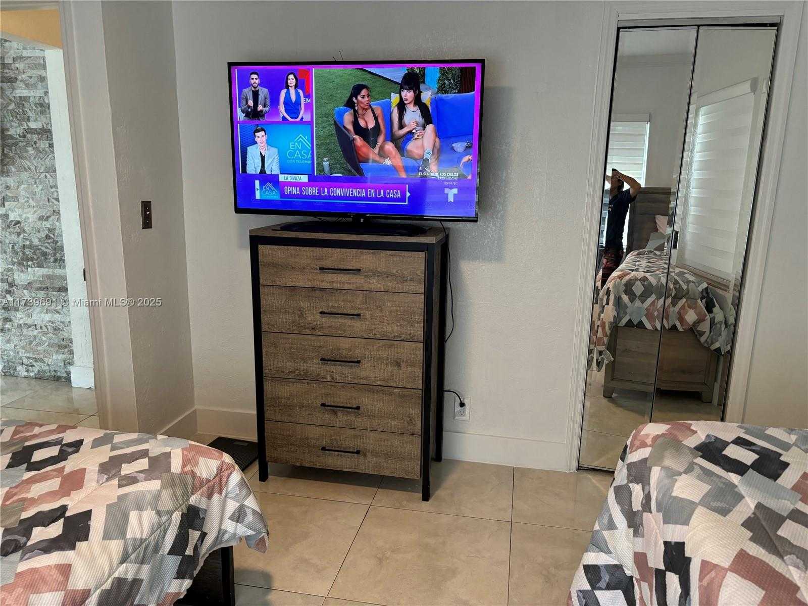 Small Image of 1332 SOUTH WEST 22ND AVE, Fort Lauderdale Number 2