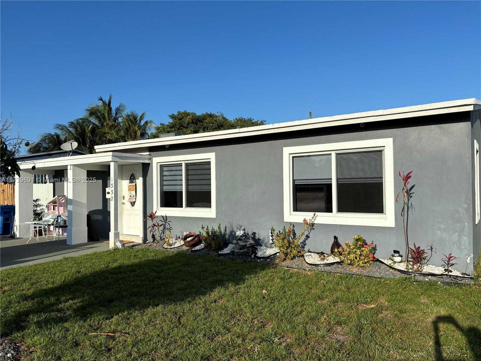 Small Image of 1332 SOUTH WEST 22ND AVE, Fort Lauderdale Number 3