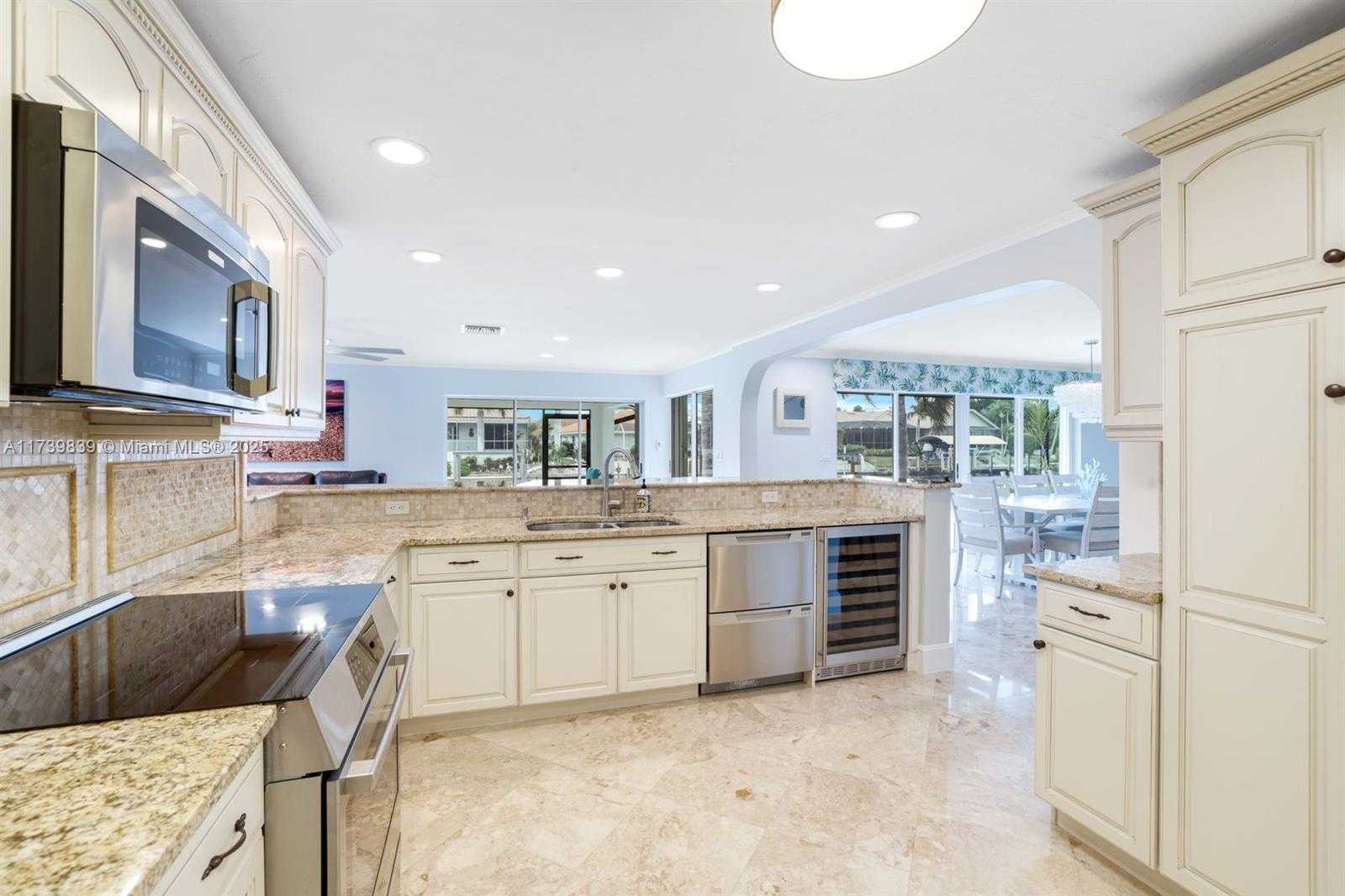 Small Image of 418 TARPON CT, Marco Island Number 16