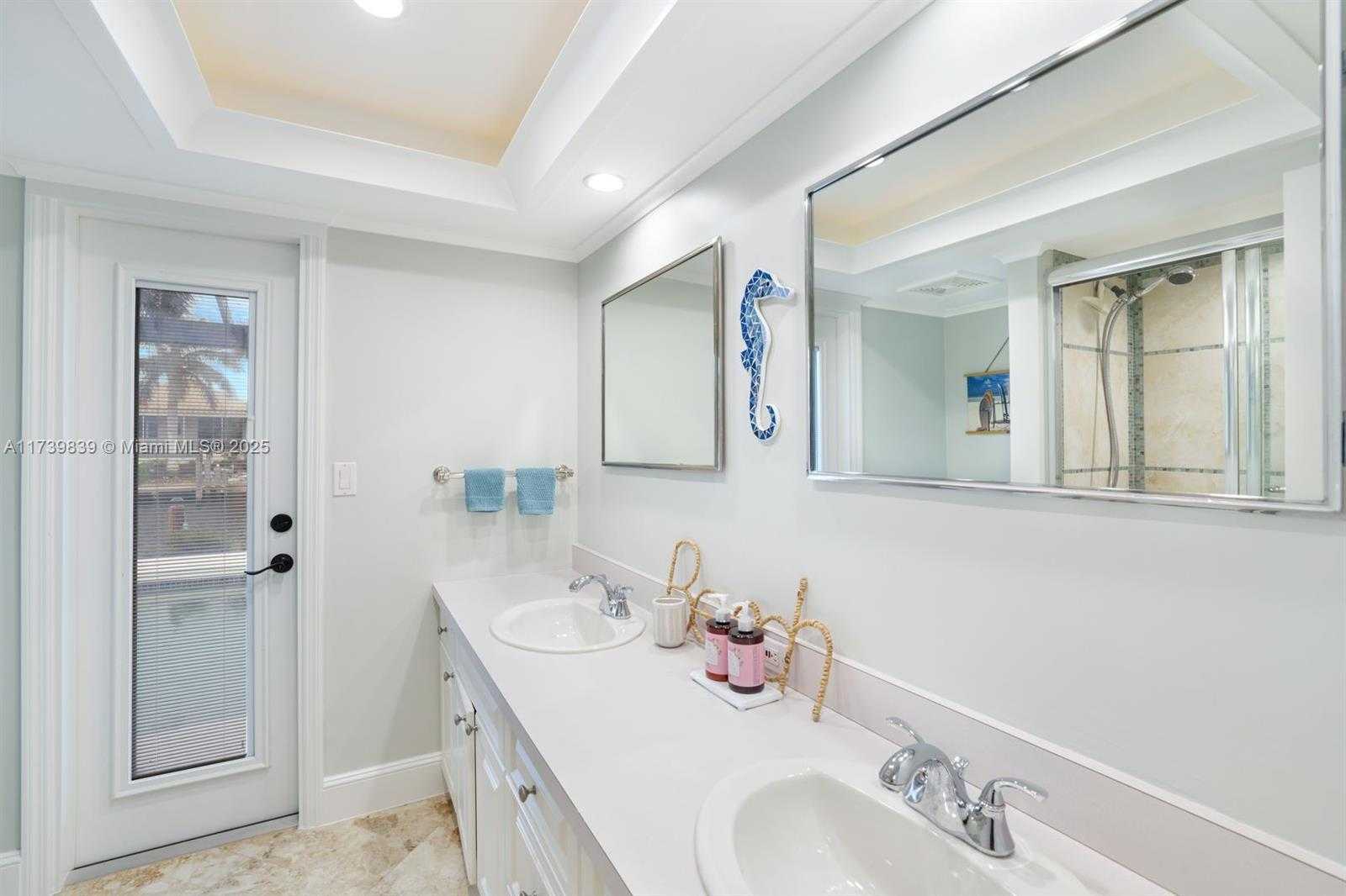 Small Image of 418 TARPON CT, Marco Island Number 29