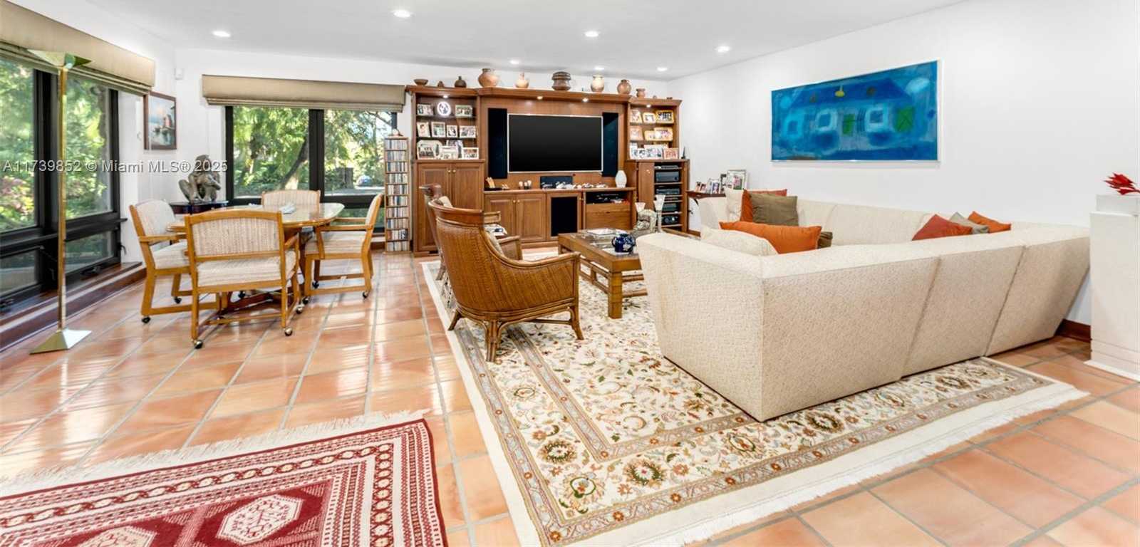 Small Image of 9490 OLD CUTLER LN, Coral Gables Number 5