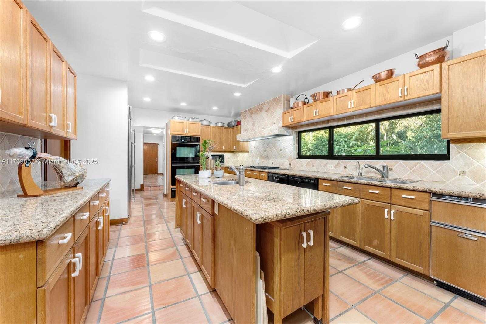 Small Image of 9490 OLD CUTLER LN, Coral Gables Number 8