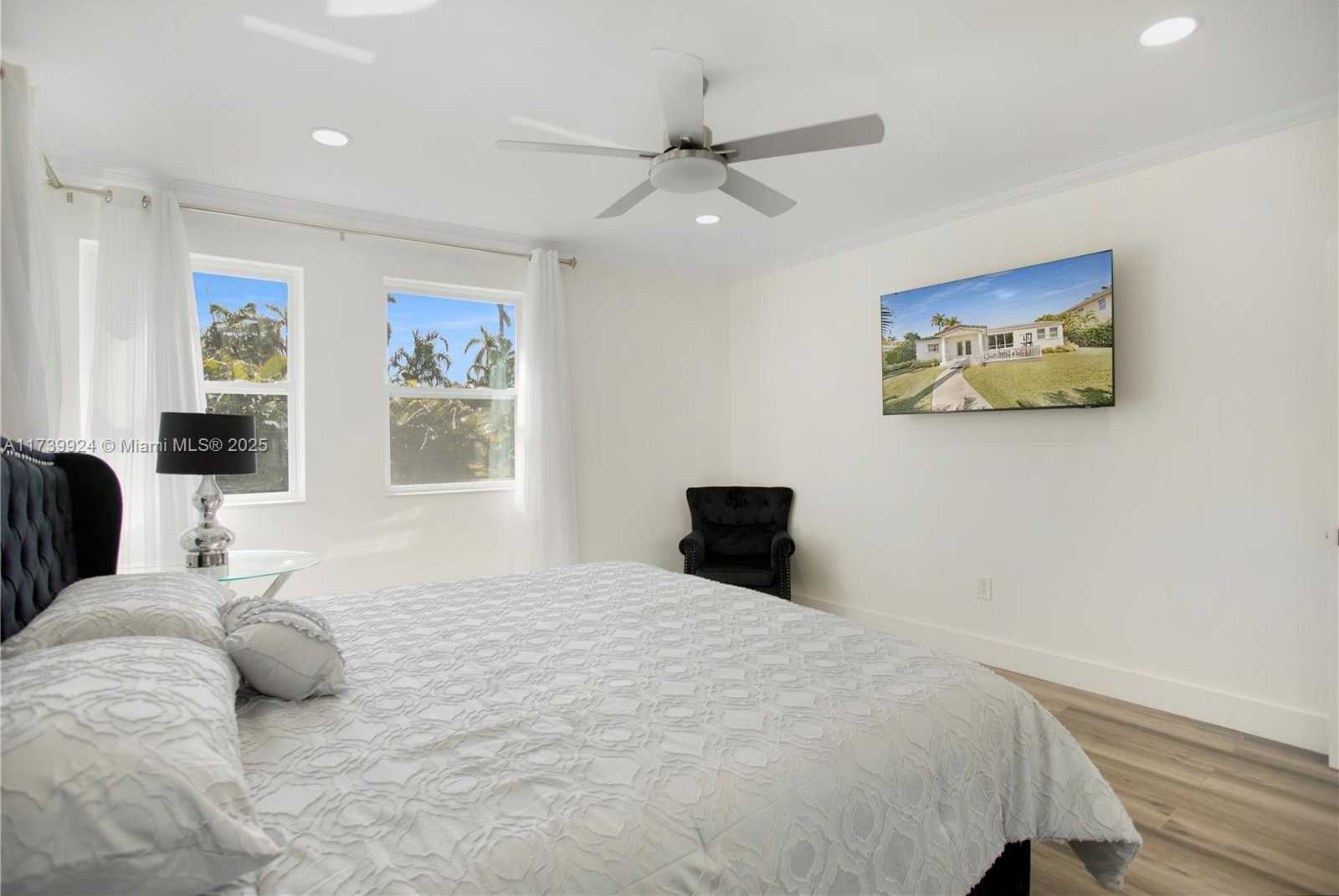 Small Image of 923 HOLLYWOOD BLVD, Hollywood Number 26