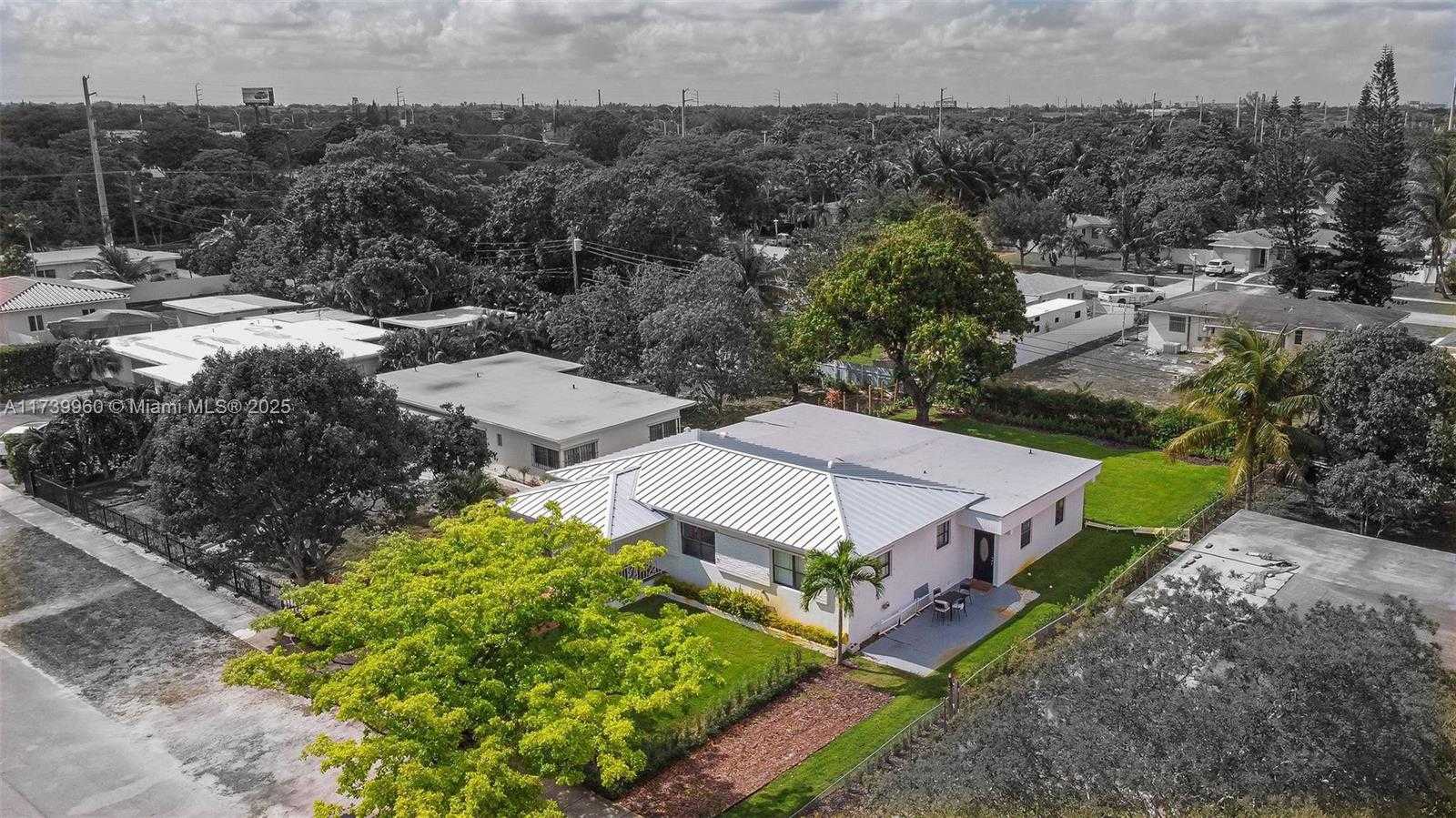Small Image of 425 NORTH WEST 122ND ST, North Miami Number 30