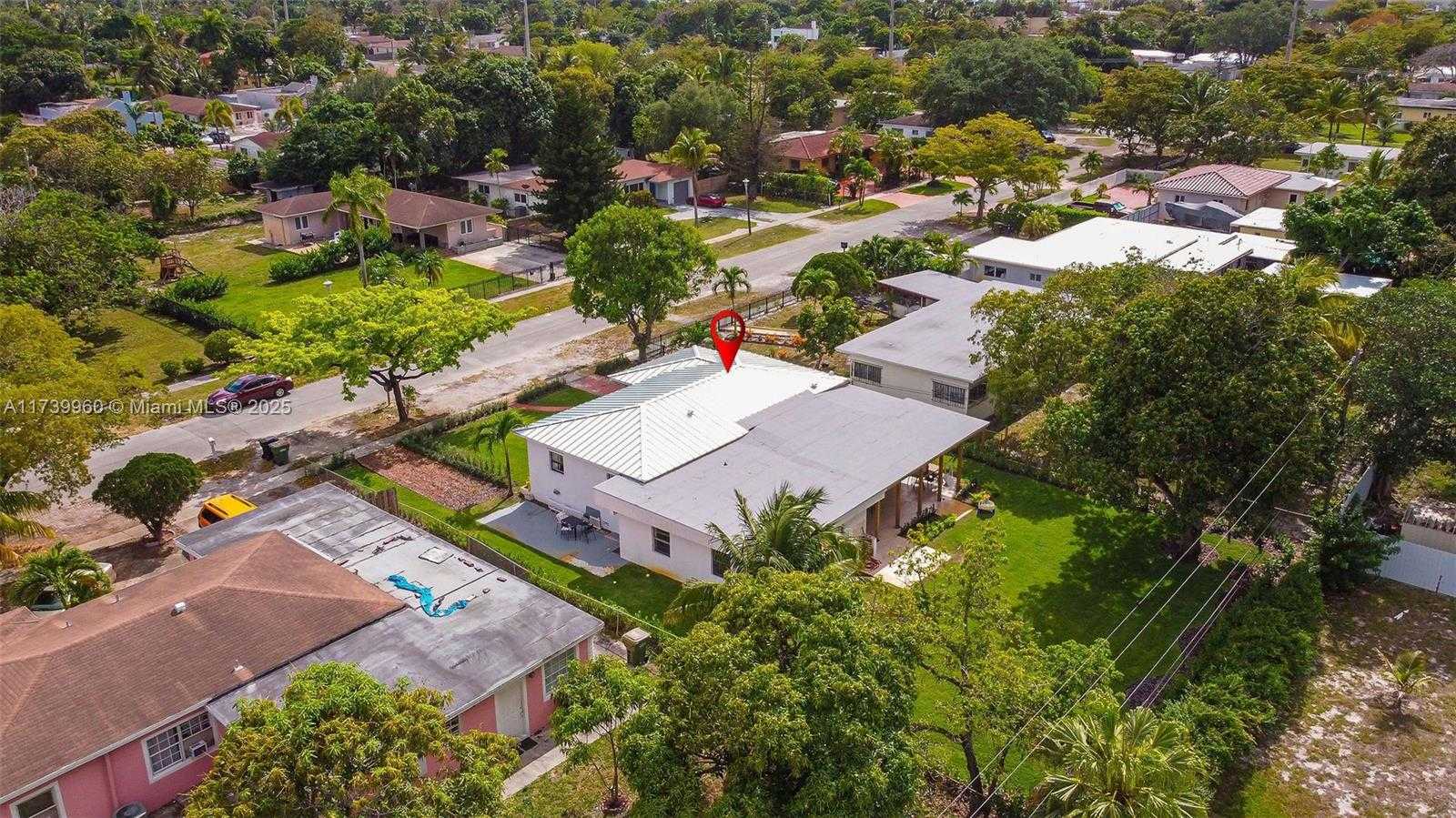Small Image of 425 NORTH WEST 122ND ST, North Miami Number 33