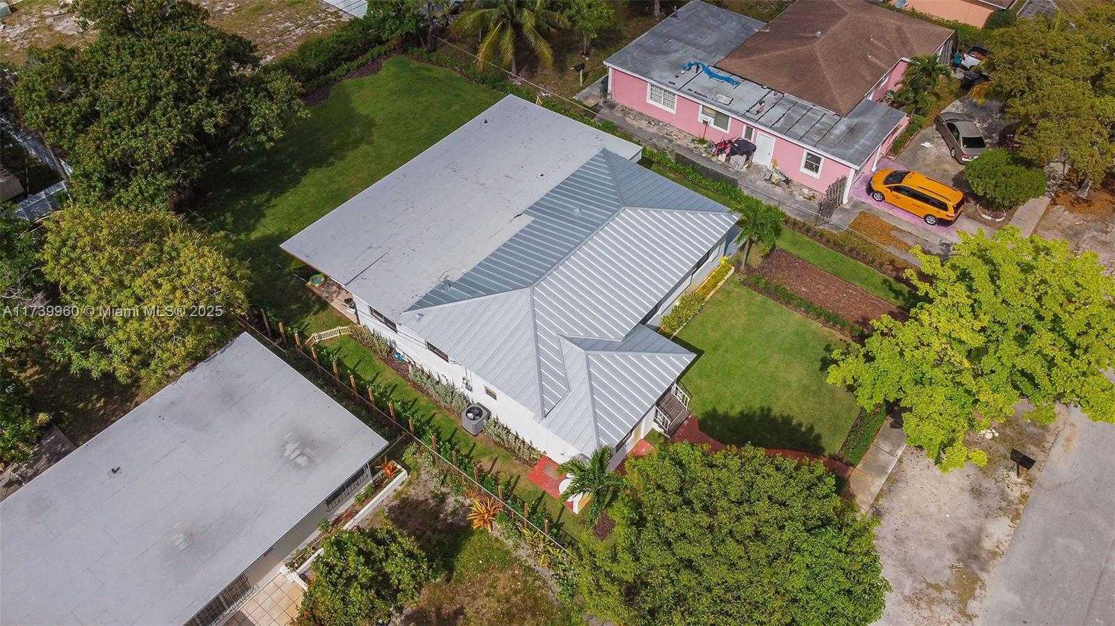 Small Image of 425 NORTH WEST 122ND ST, North Miami Number 34