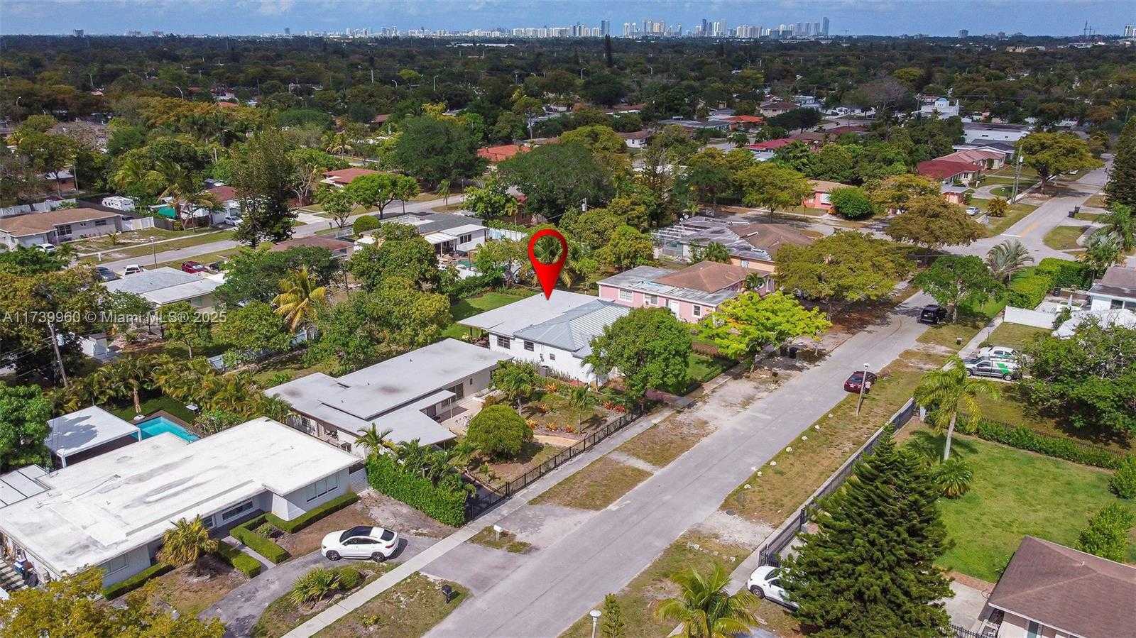 Small Image of 425 NORTH WEST 122ND ST, North Miami Number 38