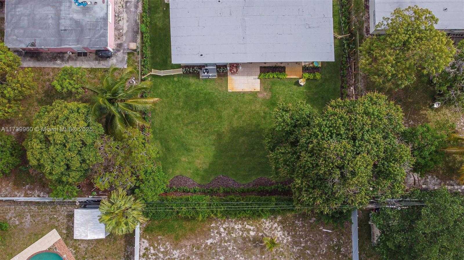 Small Image of 425 NORTH WEST 122ND ST, North Miami Number 40