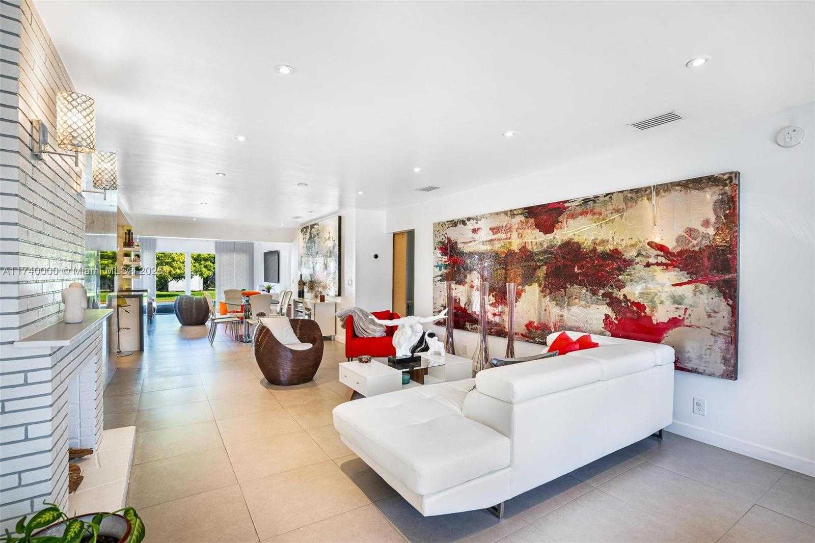 Small Image of 2923 MADISON ST, Hollywood Number 3