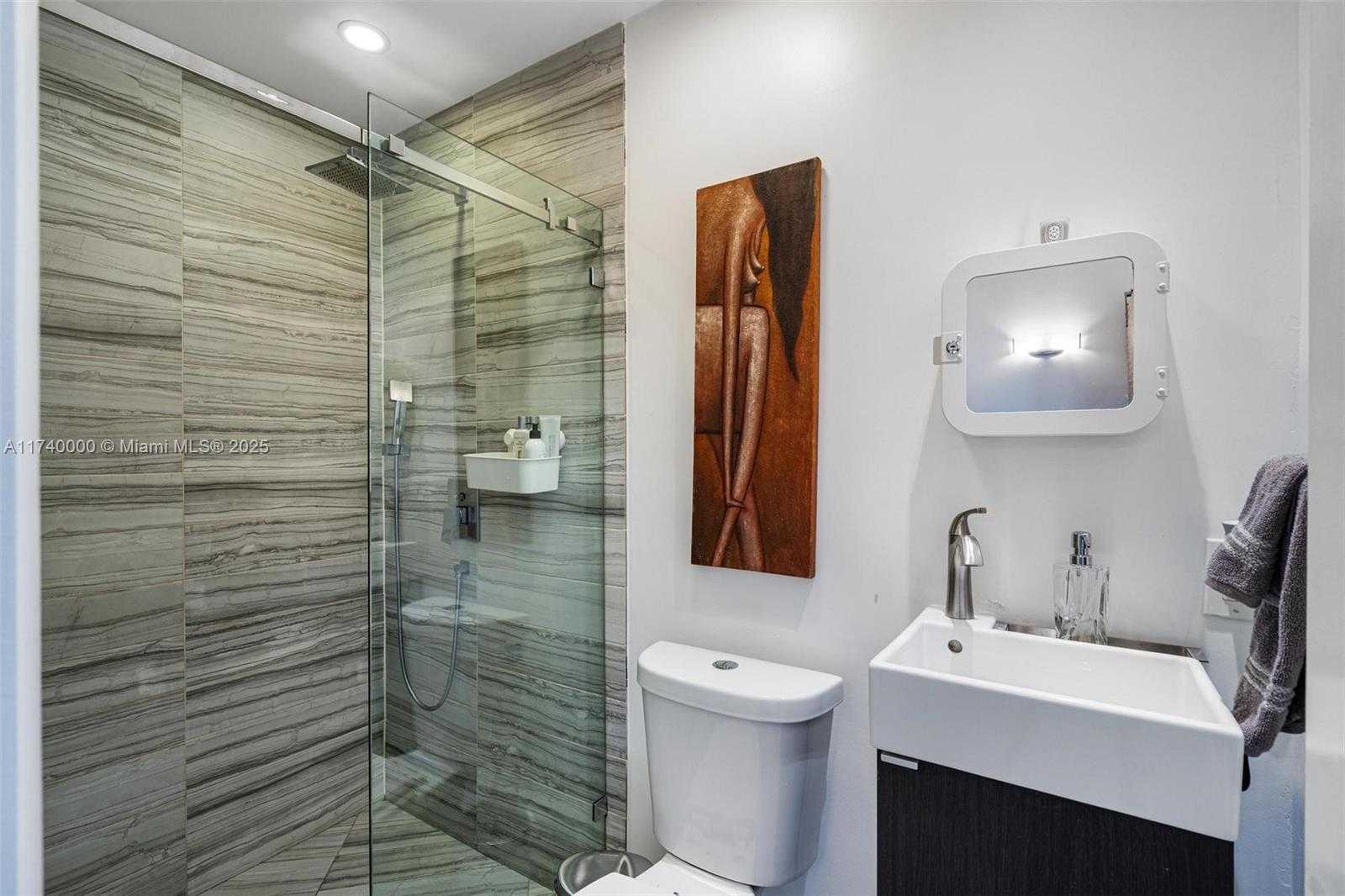 Small Image of 2923 MADISON ST, Hollywood Number 34