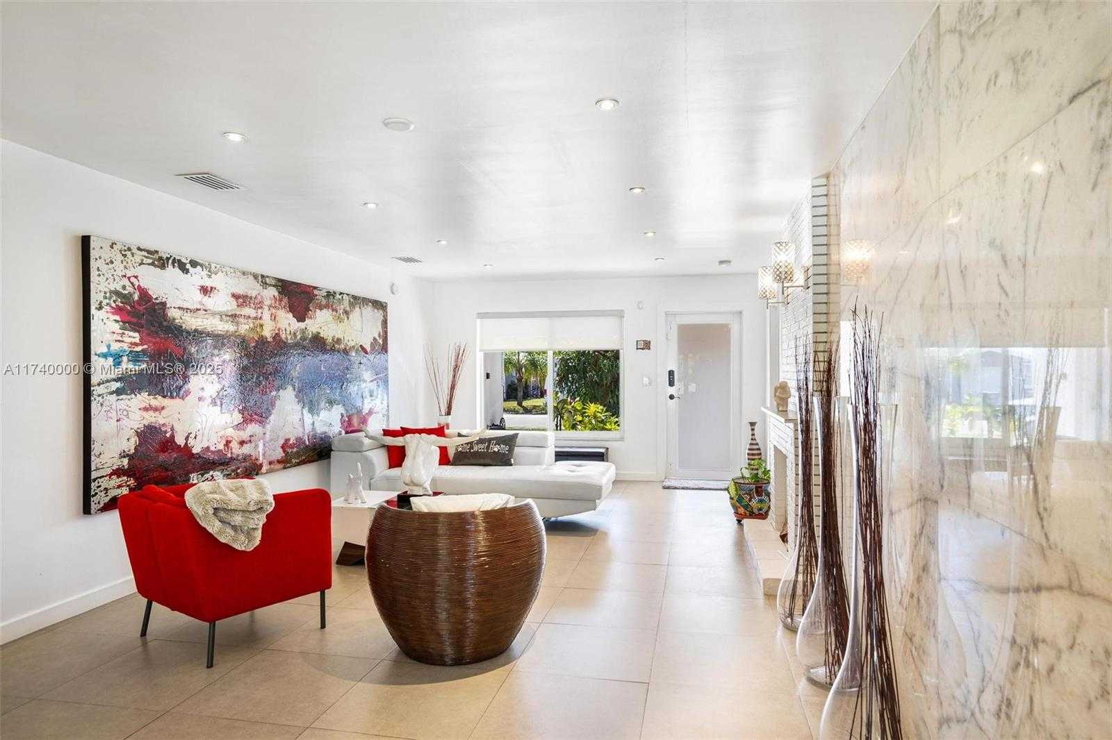 Small Image of 2923 MADISON ST, Hollywood Number 4
