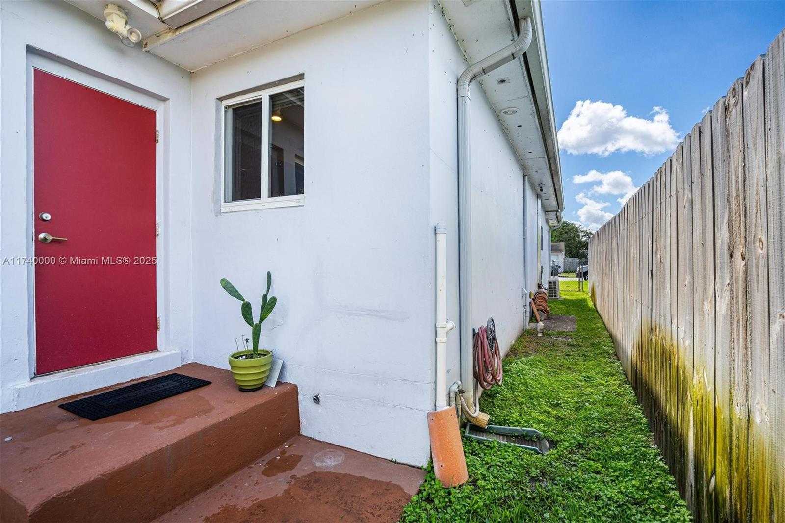 Small Image of 2923 MADISON ST, Hollywood Number 46