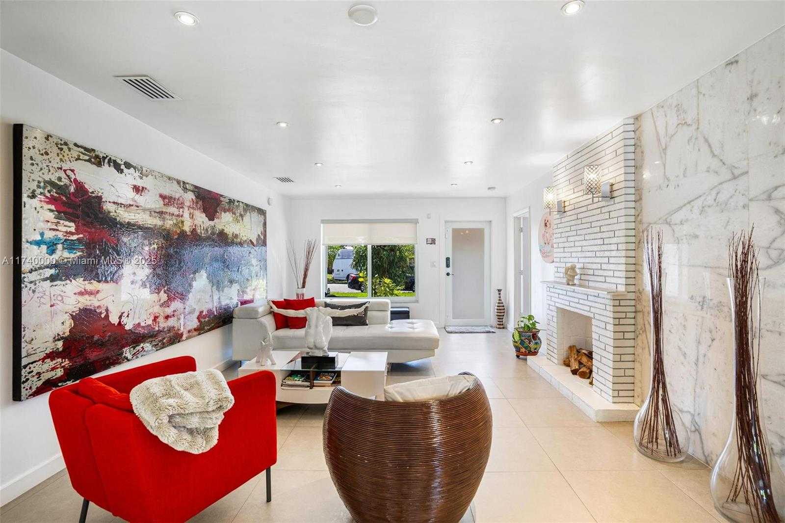 Small Image of 2923 MADISON ST, Hollywood Number 5