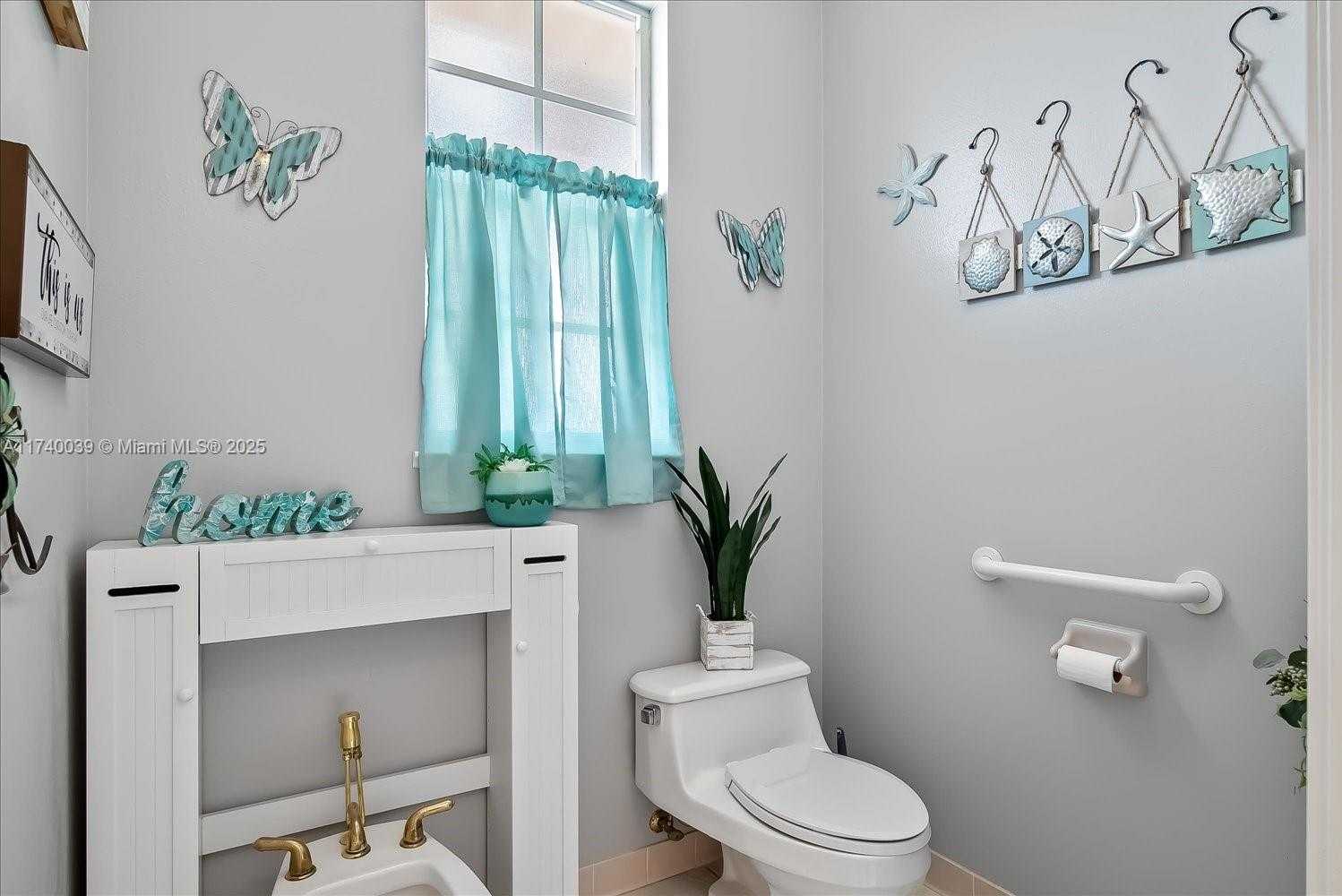 Small Image of 349 NORTH EAST ANDERSON, Lake Placid Number 22