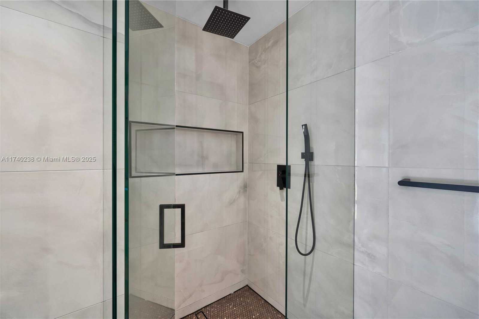 Small Image of 9048 DICKENS AVE, Surfside Number 34