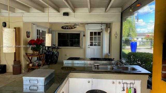 Small Image of 11624 SOUTH WEST 93RD ST, Miami Number 17