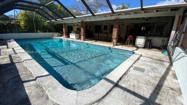 Small Image of 11624 SOUTH WEST 93RD ST, Miami Number 27