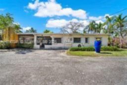 Small Image of 11624 SOUTH WEST 93RD ST, Miami Number 7