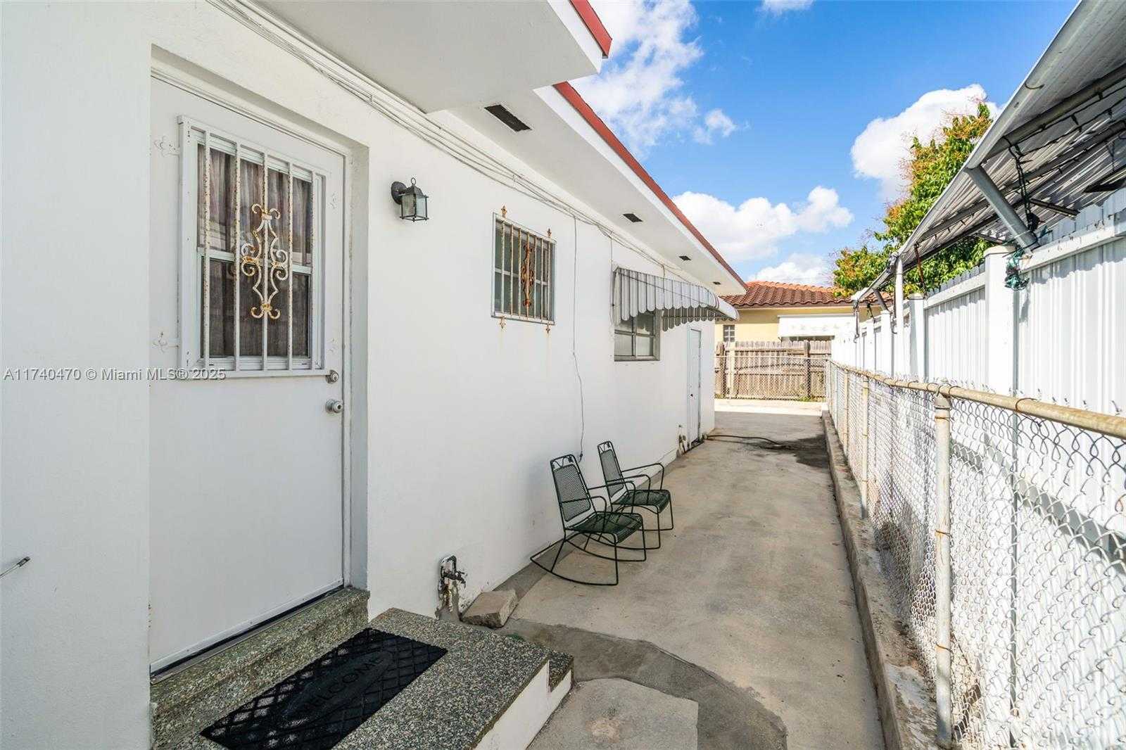 Small Image of 201 NORTH WEST 14TH AVE, Miami Number 14