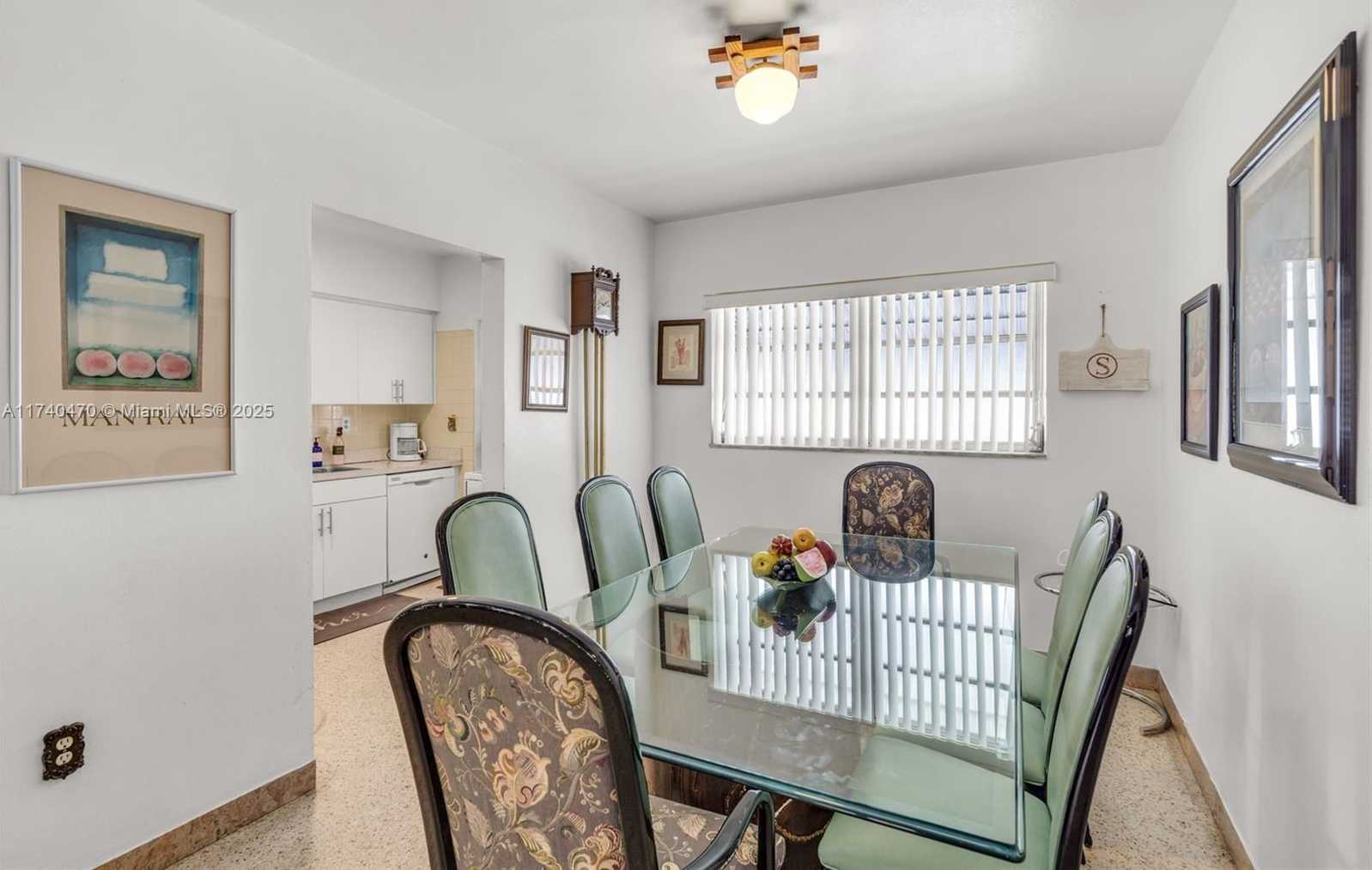 Small Image of 201 NORTH WEST 14TH AVE, Miami Number 21