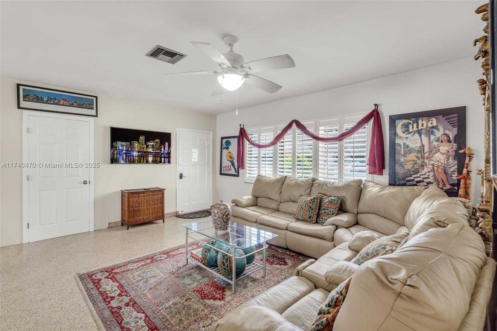 Small Image of 201 NORTH WEST 14TH AVE, Miami Number 22