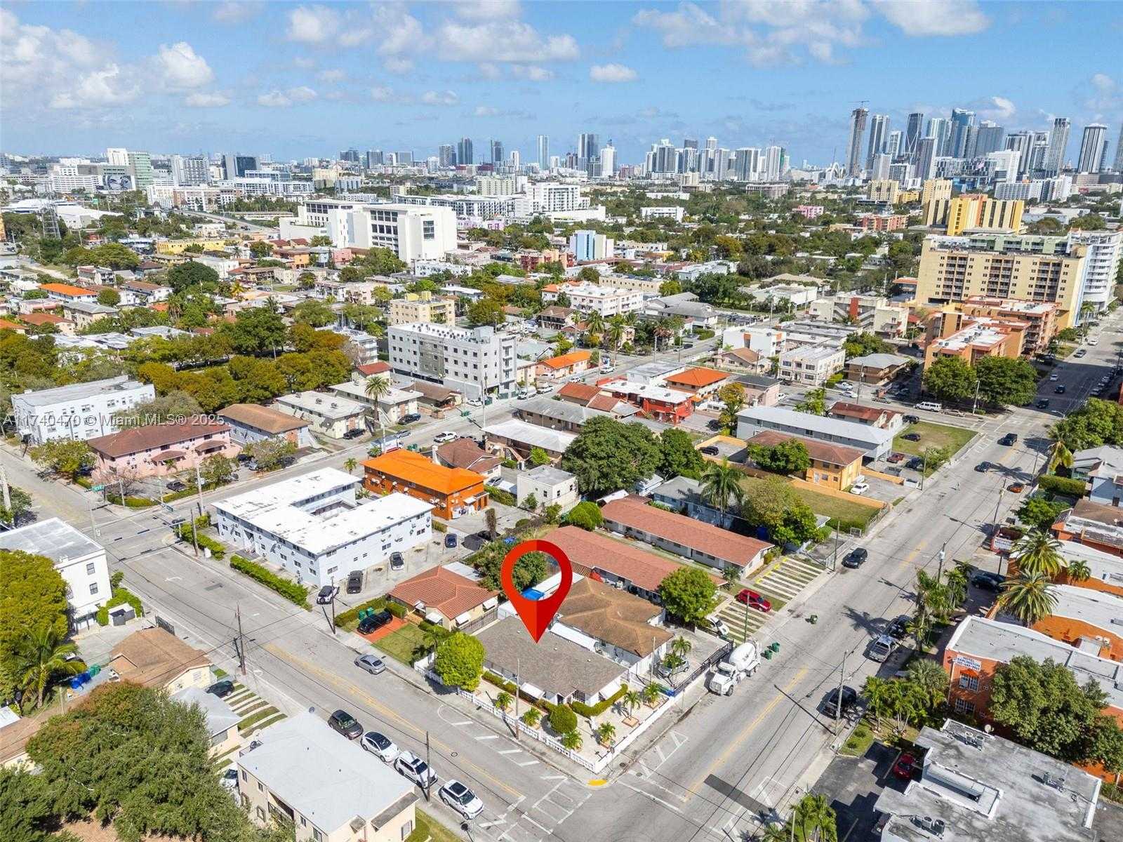 Small Image of 201 NORTH WEST 14TH AVE, Miami Number 27