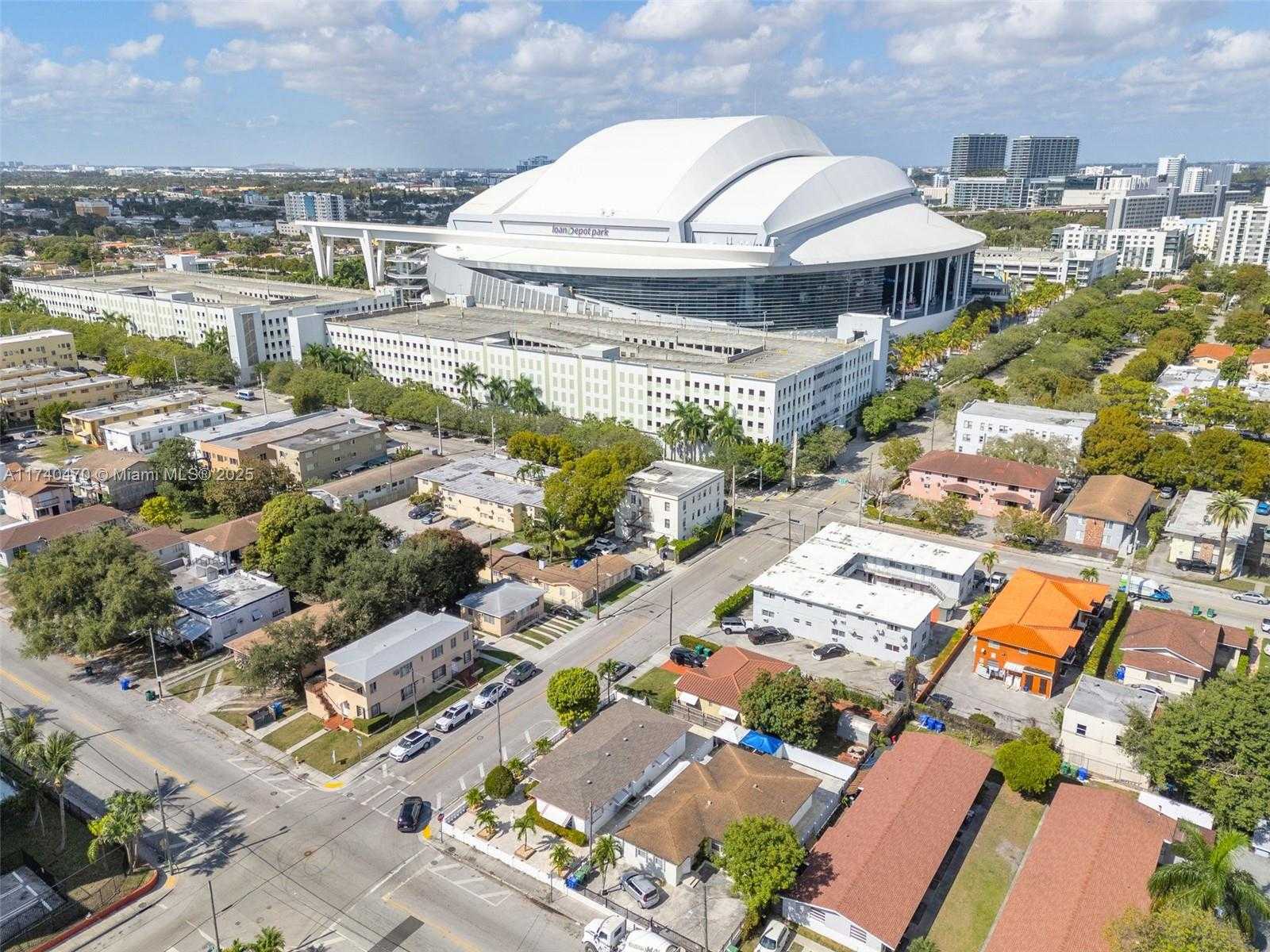 Small Image of 201 NORTH WEST 14TH AVE, Miami Number 30