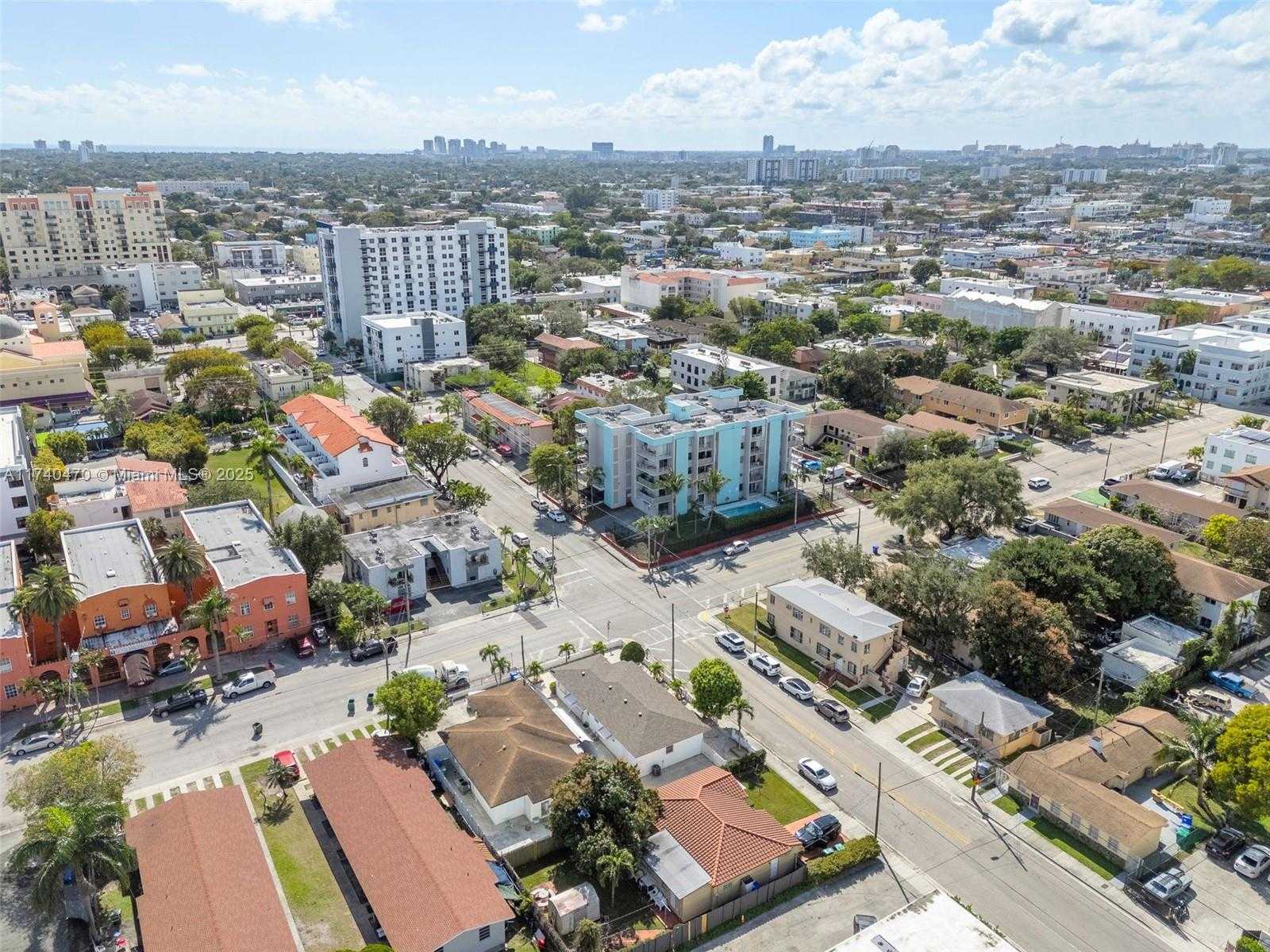 Small Image of 201 NORTH WEST 14TH AVE, Miami Number 32