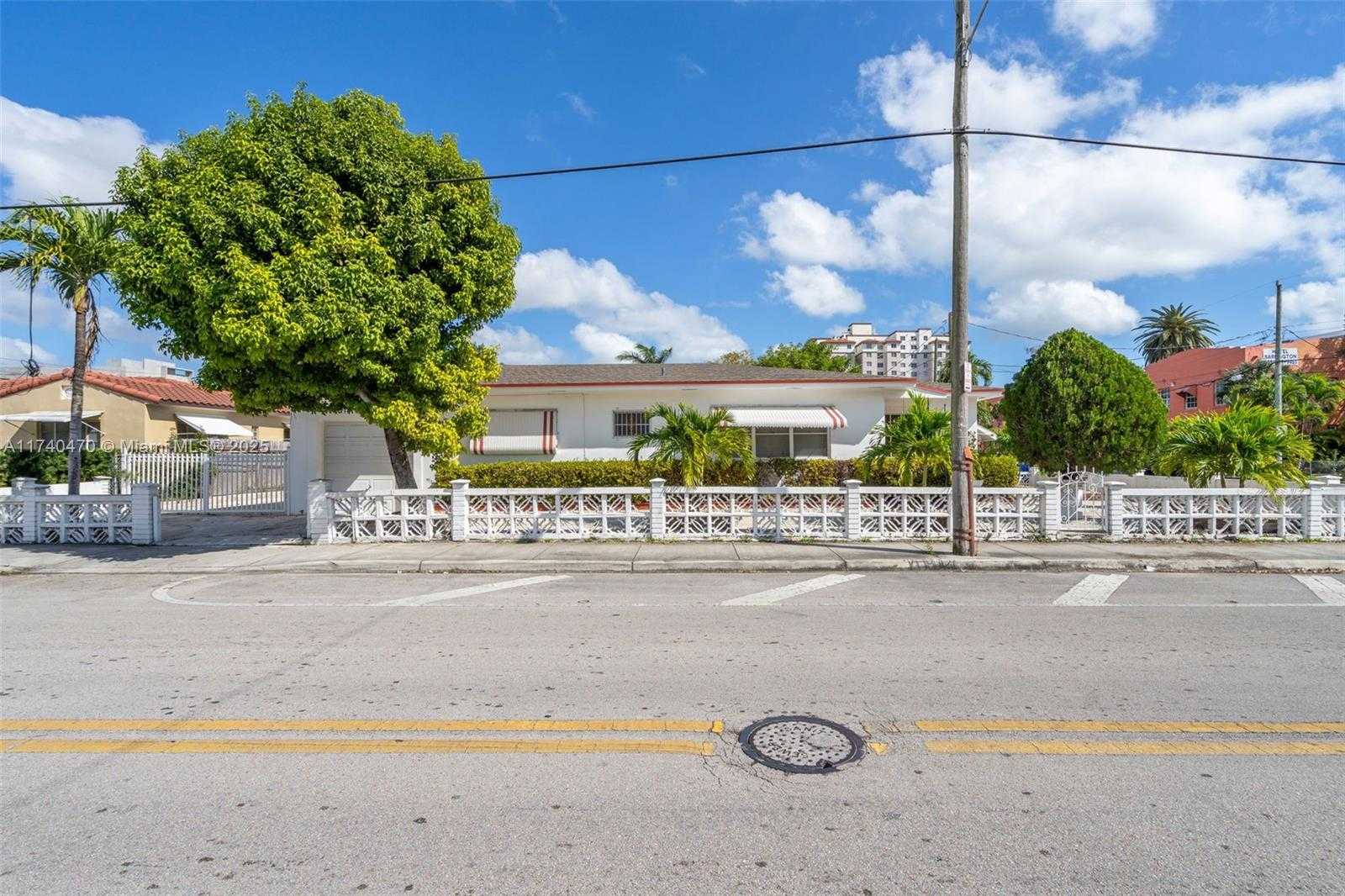 Small Image of 201 NORTH WEST 14TH AVE, Miami Number 5