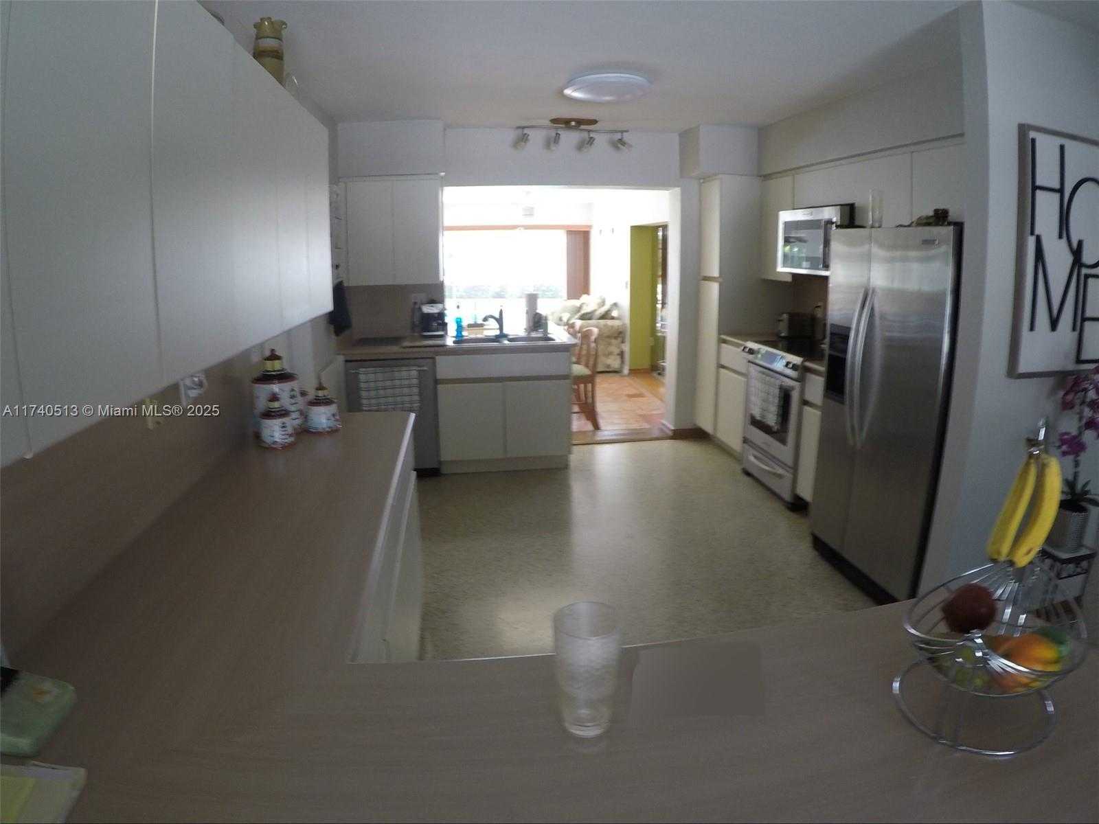 Small Image of 12945 CHERRY RD, North Miami Number 7