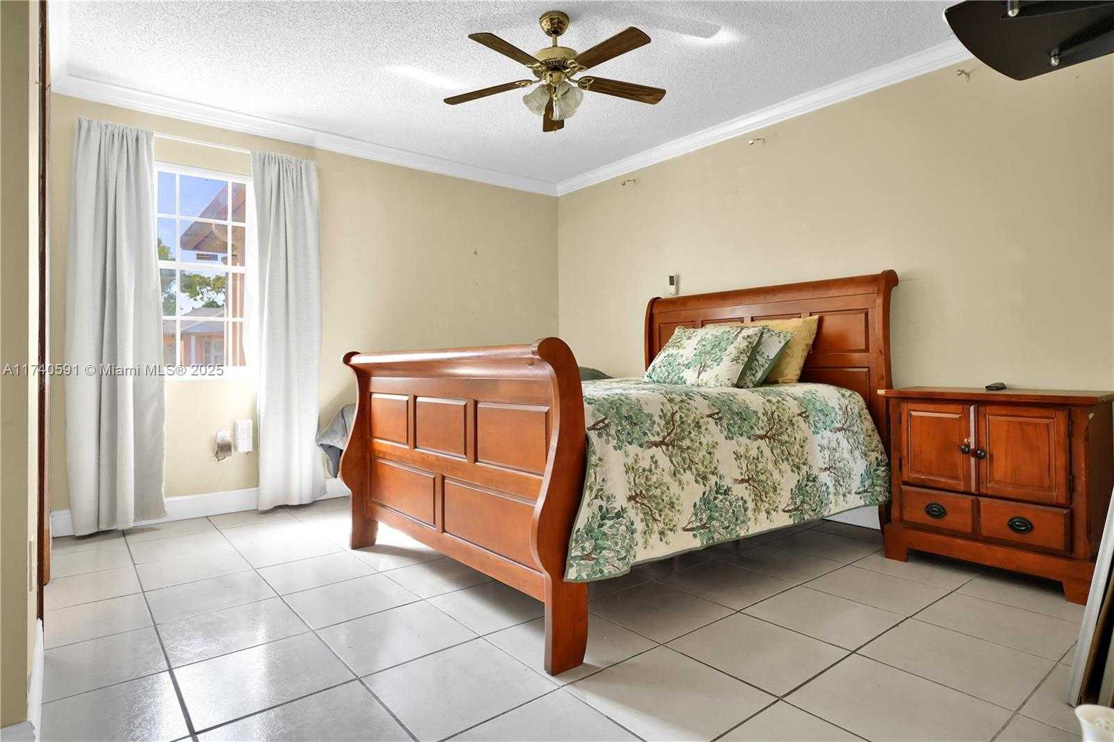 Small Image of 15921 SOUTH WEST 143RD AVE, Miami Number 18
