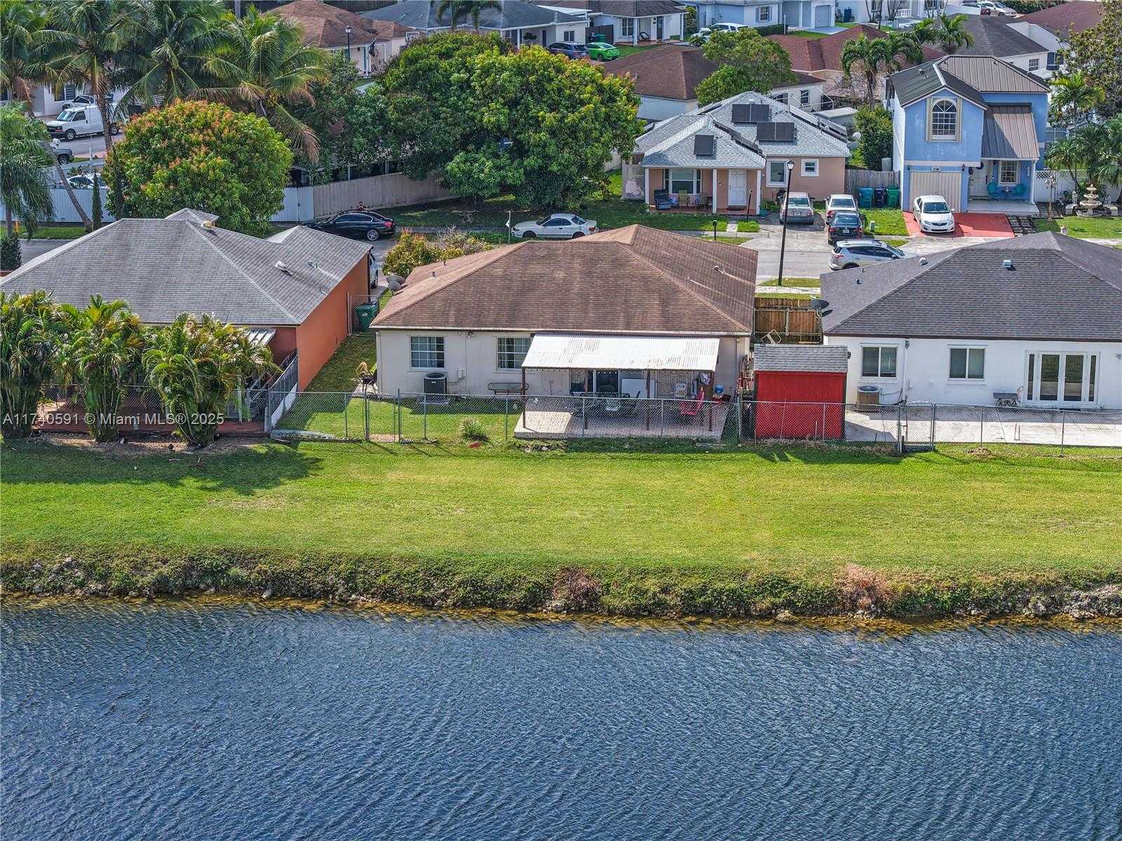 Small Image of 15921 SOUTH WEST 143RD AVE, Miami Number 2