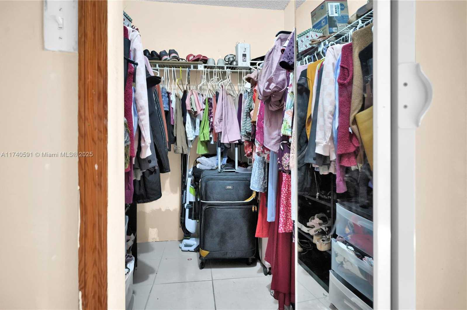 Small Image of 15921 SOUTH WEST 143RD AVE, Miami Number 22