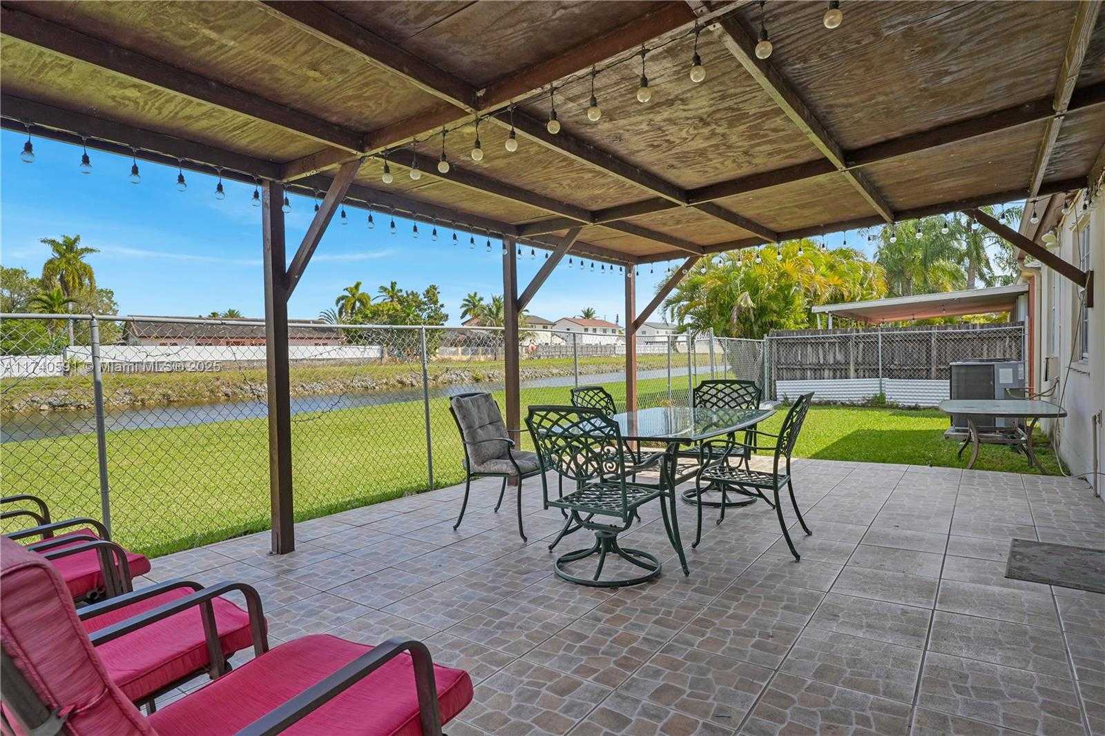 Small Image of 15921 SOUTH WEST 143RD AVE, Miami Number 23
