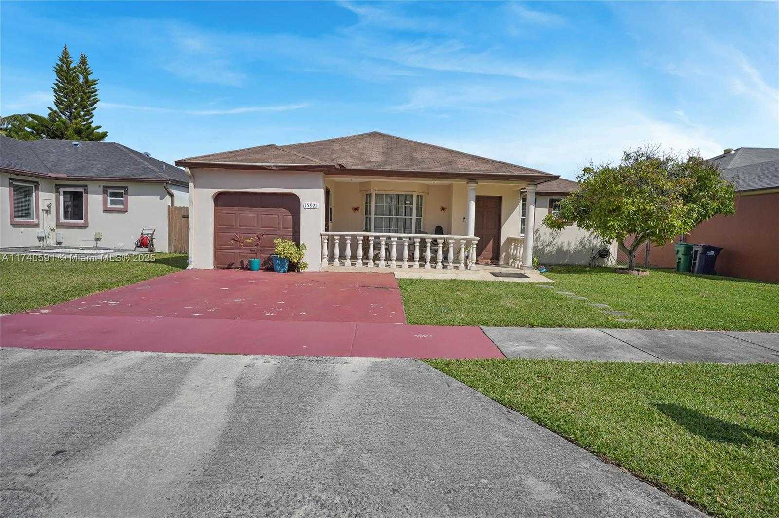 Small Image of 15921 SOUTH WEST 143RD AVE, Miami Number 27