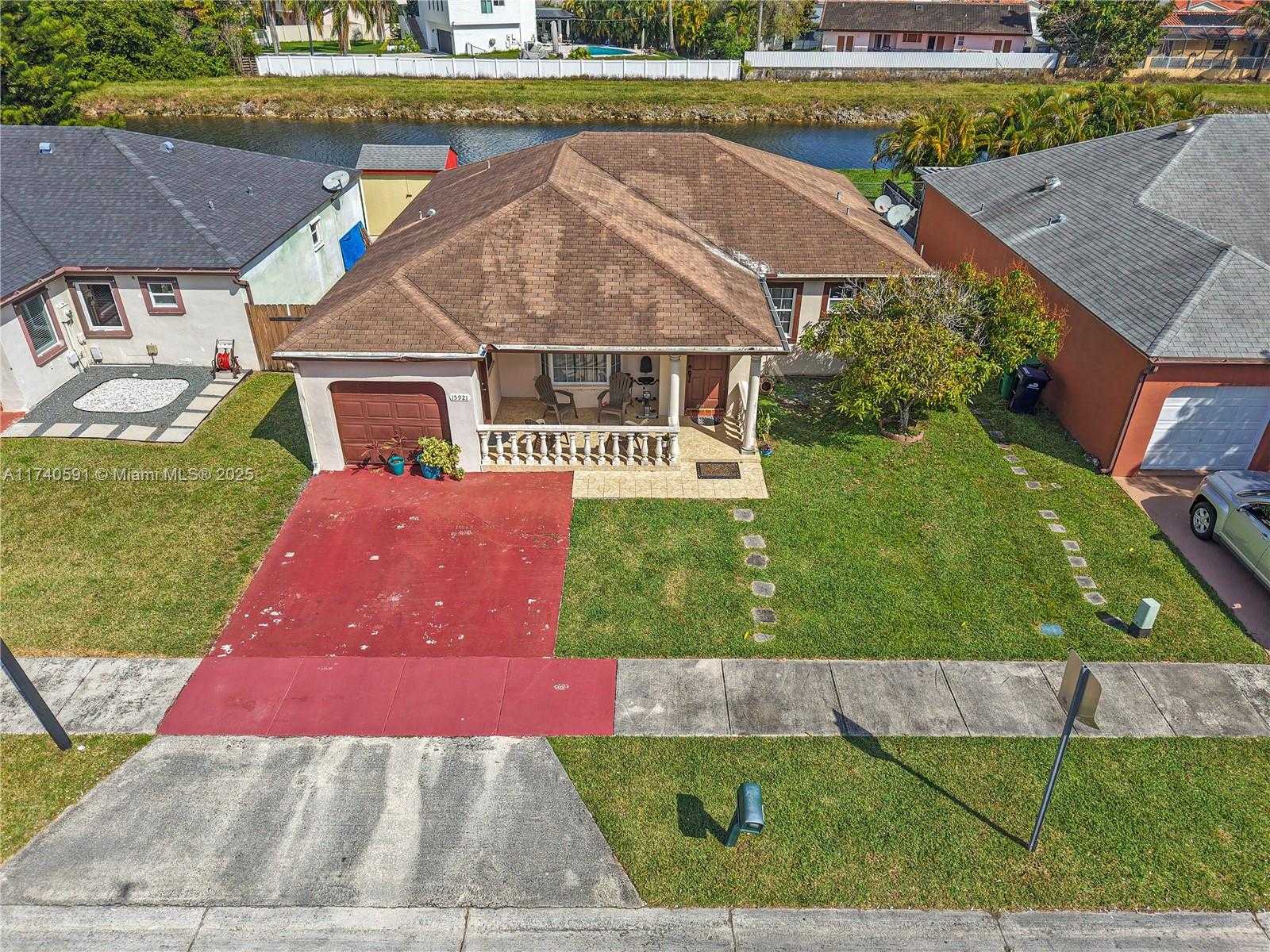 Small Image of 15921 SOUTH WEST 143RD AVE, Miami Number 31