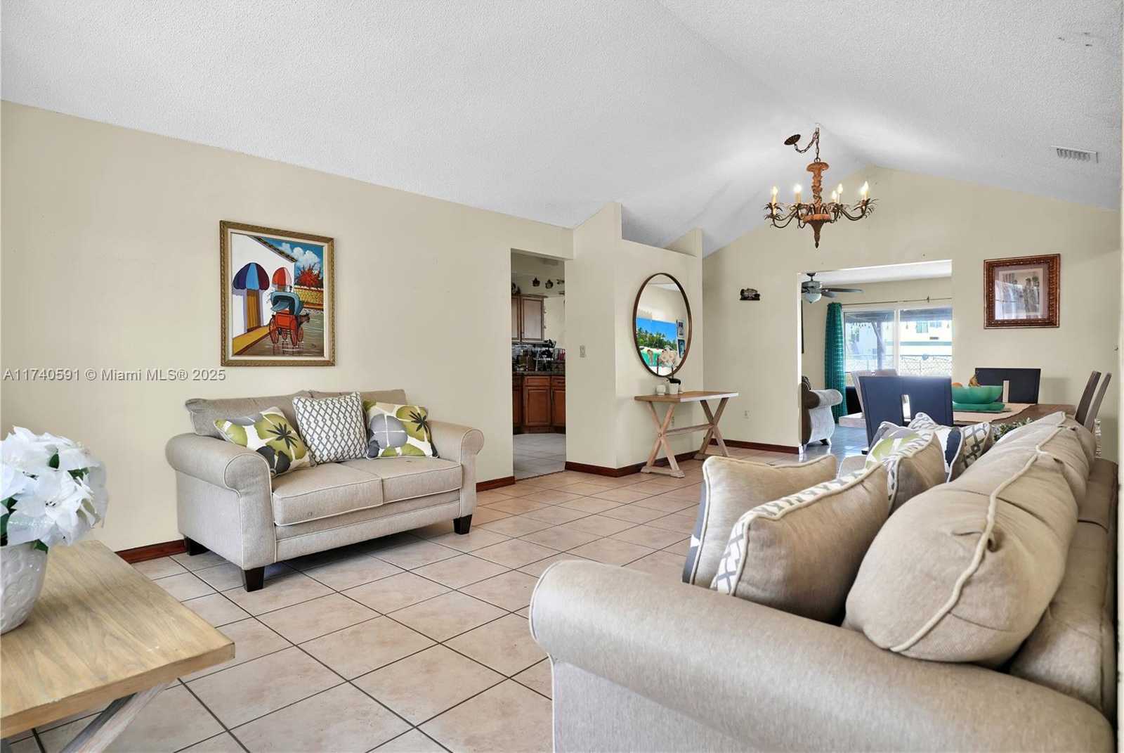 Small Image of 15921 SOUTH WEST 143RD AVE, Miami Number 6