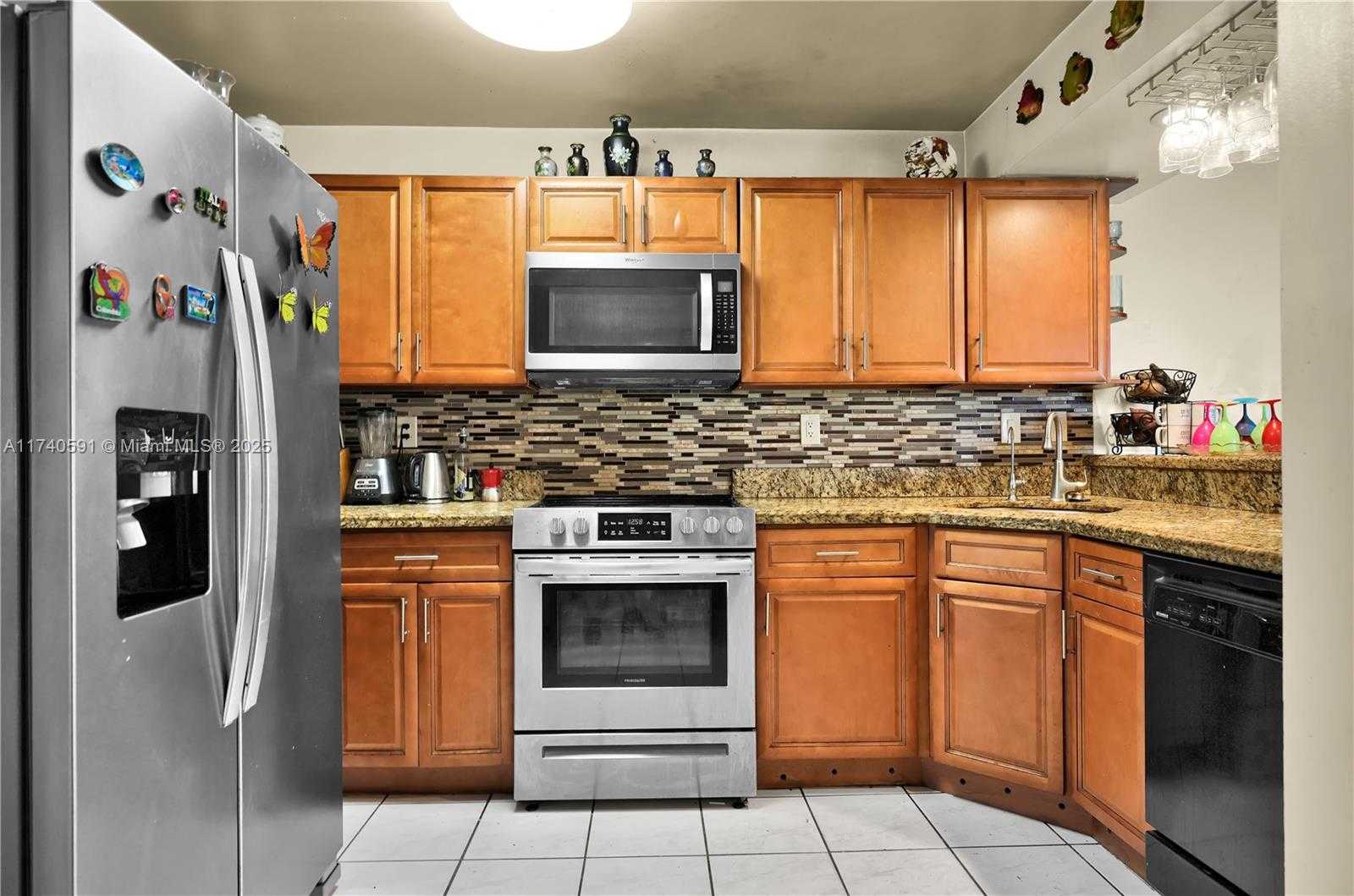 Small Image of 15921 SOUTH WEST 143RD AVE, Miami Number 9