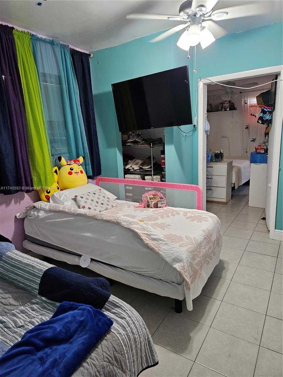 Small Image of 1260 NORTH WEST 4TH ST, Miami Number 10