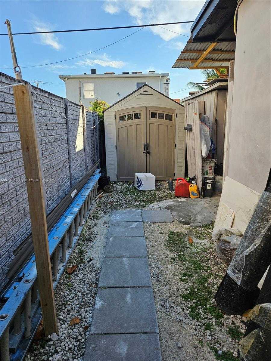 Small Image of 1260 NORTH WEST 4TH ST, Miami Number 16